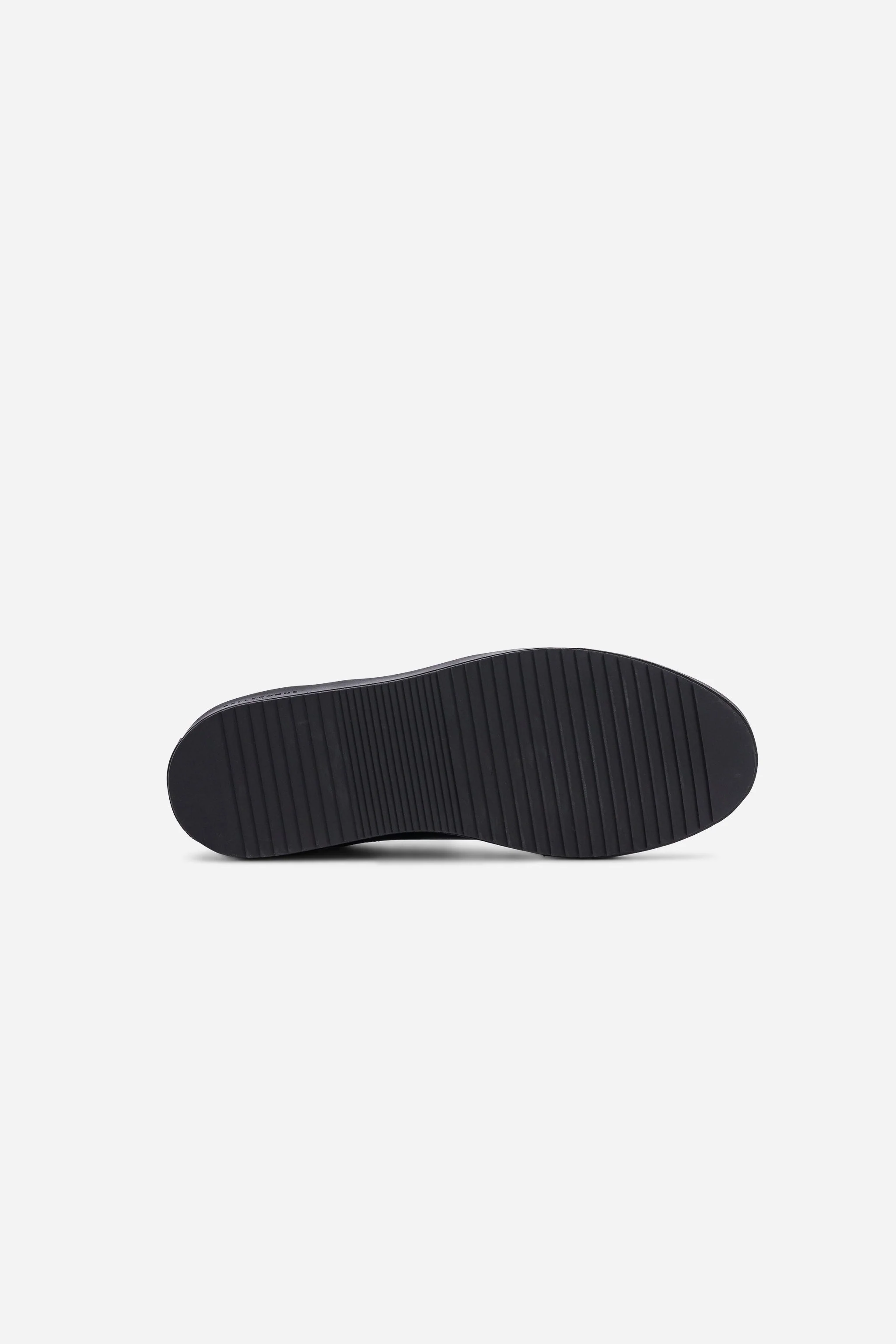 B0 - Full Black - Image 6