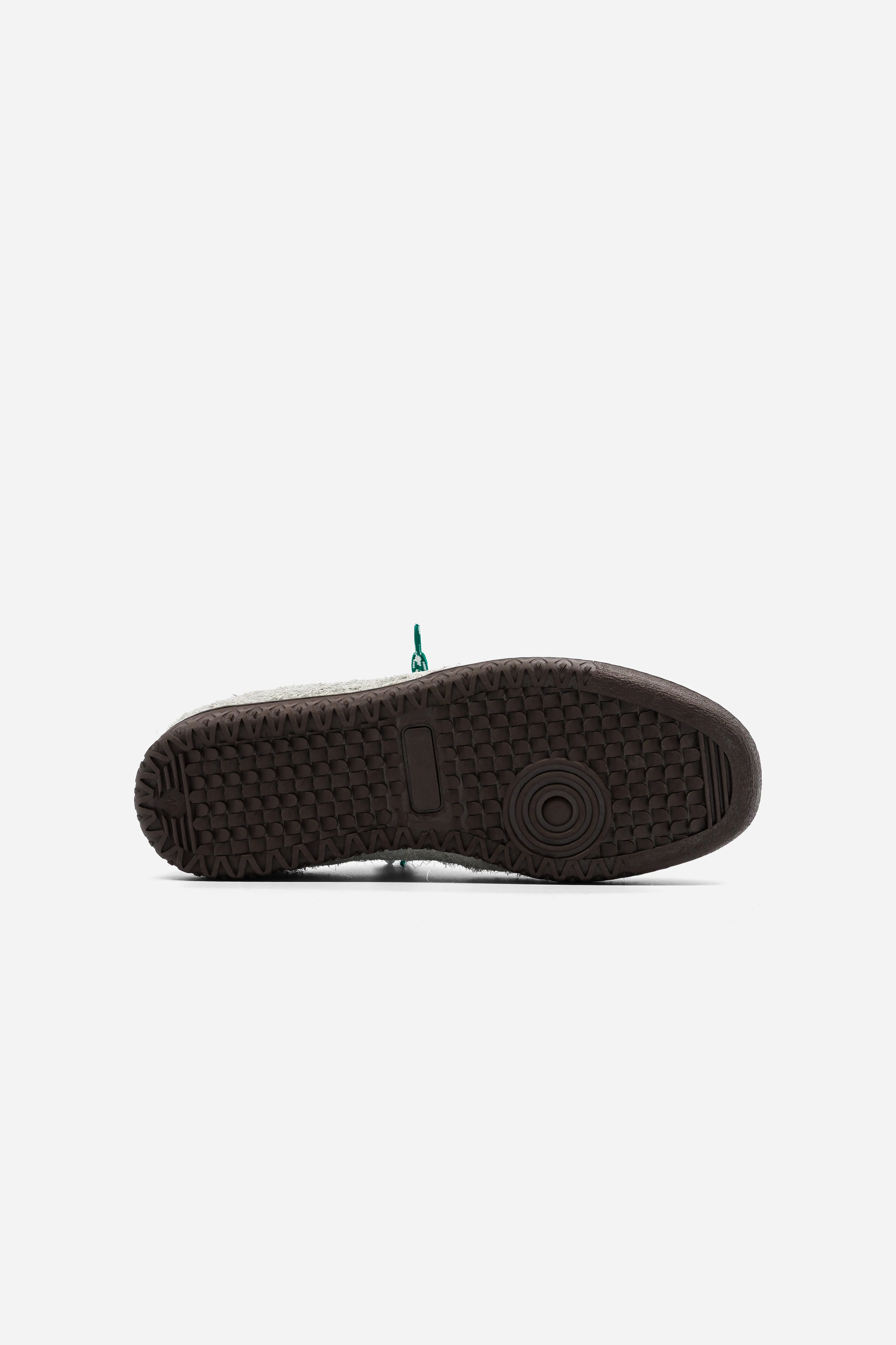 B7 - Hairy Grey - Image 6