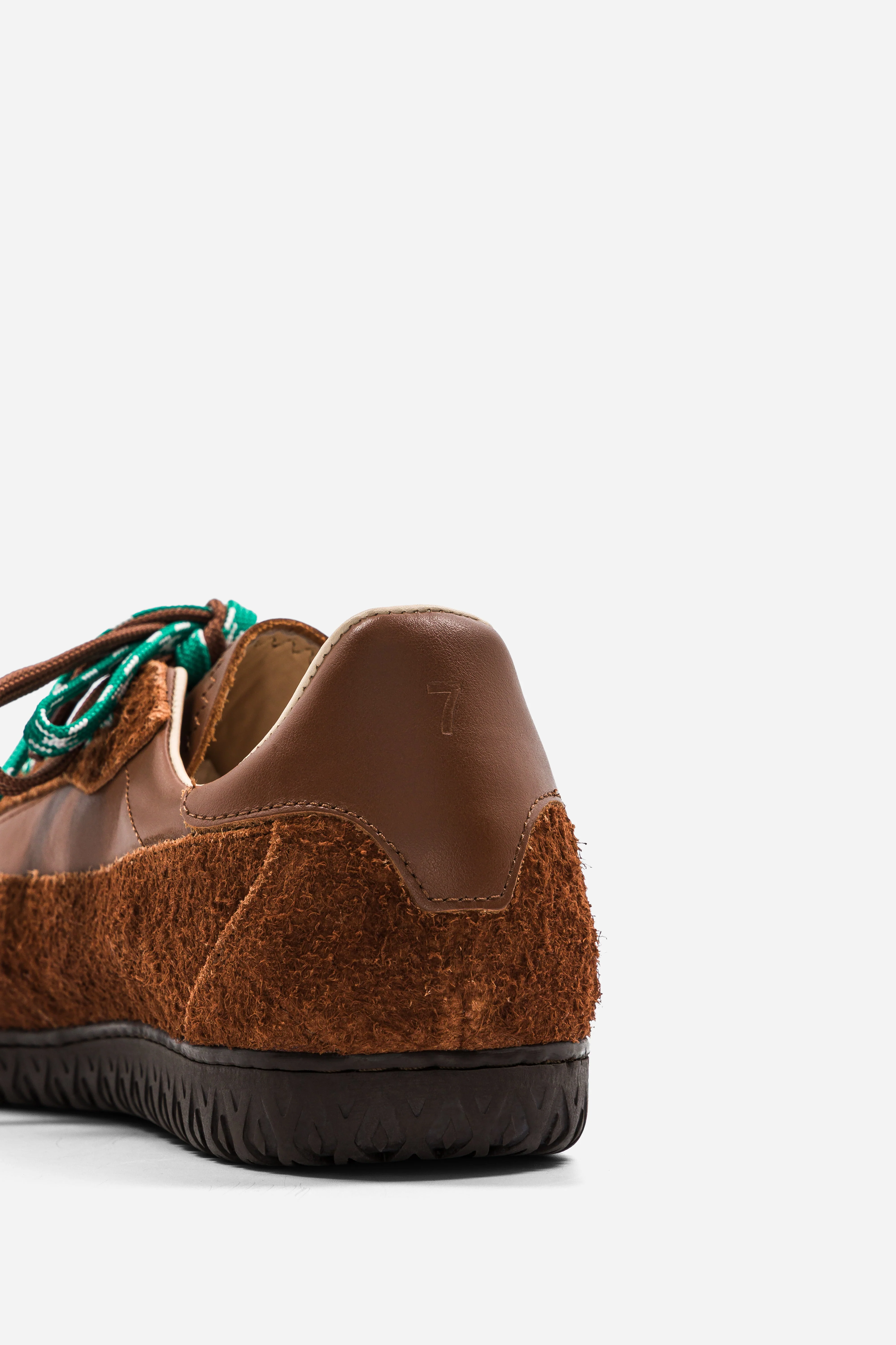 B7 - Hairy Tan - Image 3