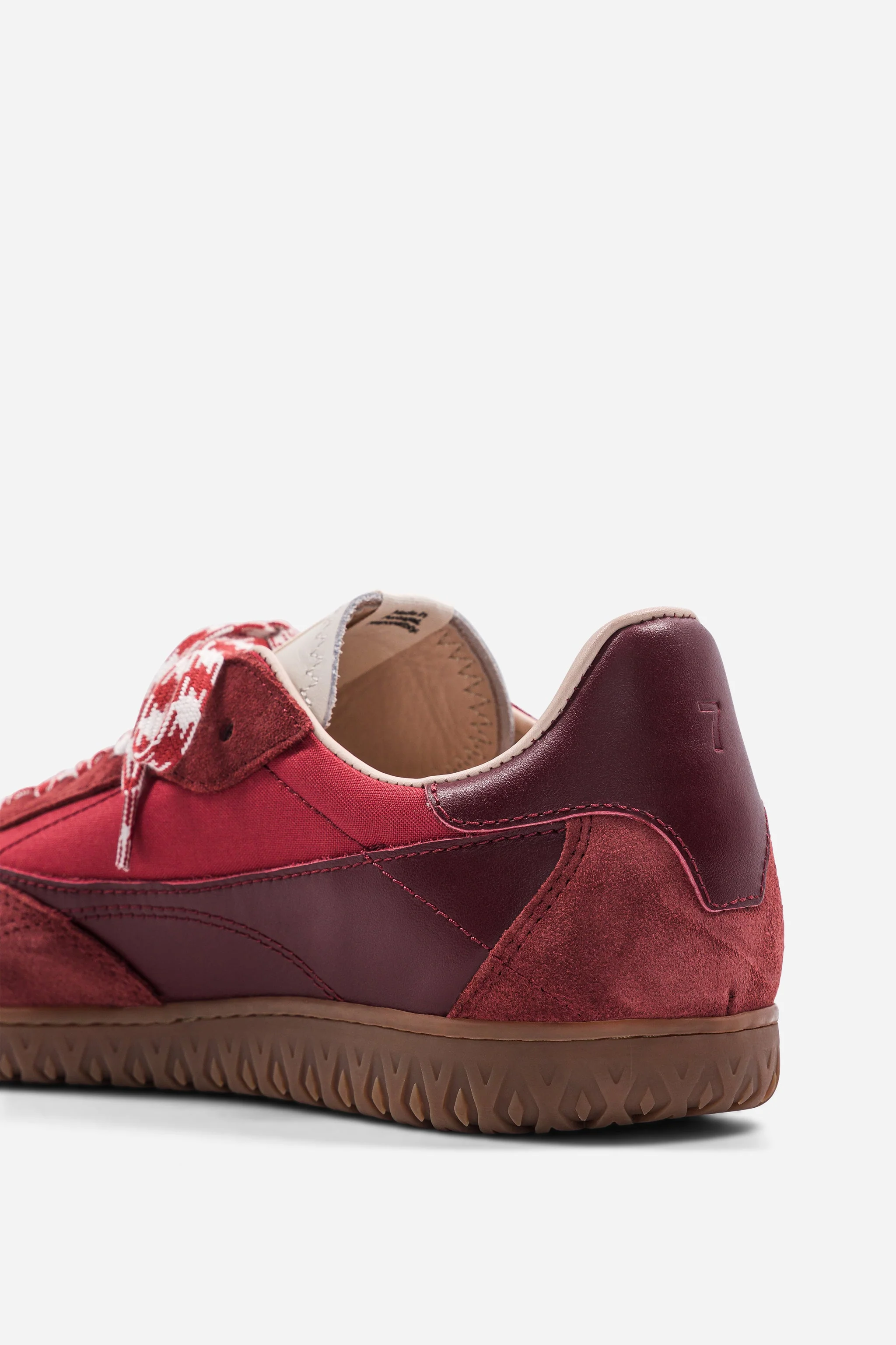 B7 Hike - Red - Image 3