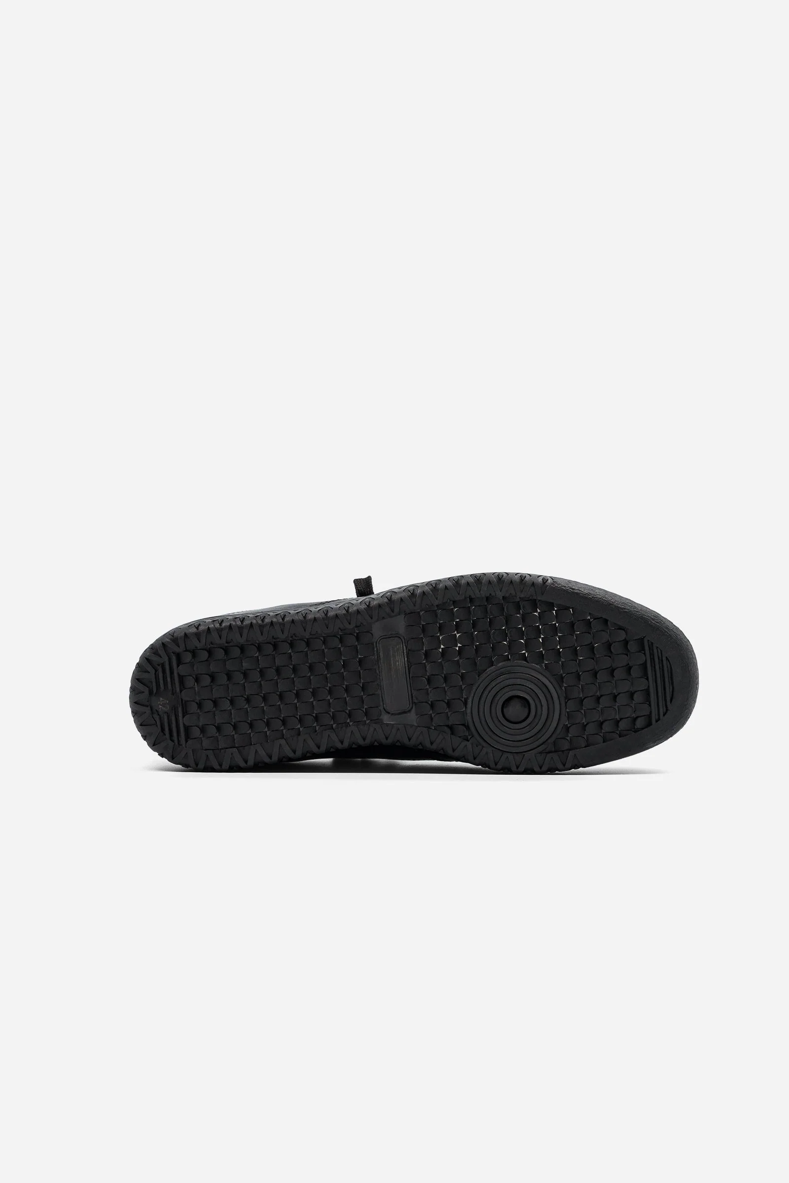 B7 - Monochrome Black - Image 5