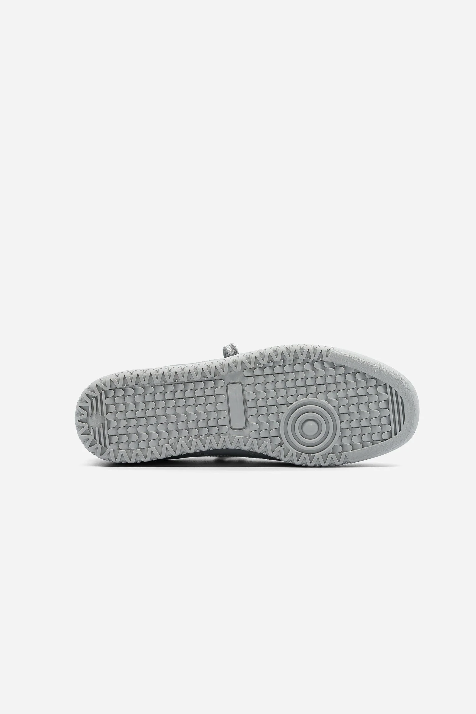 B7 - Monochrome Grey - Image 5
