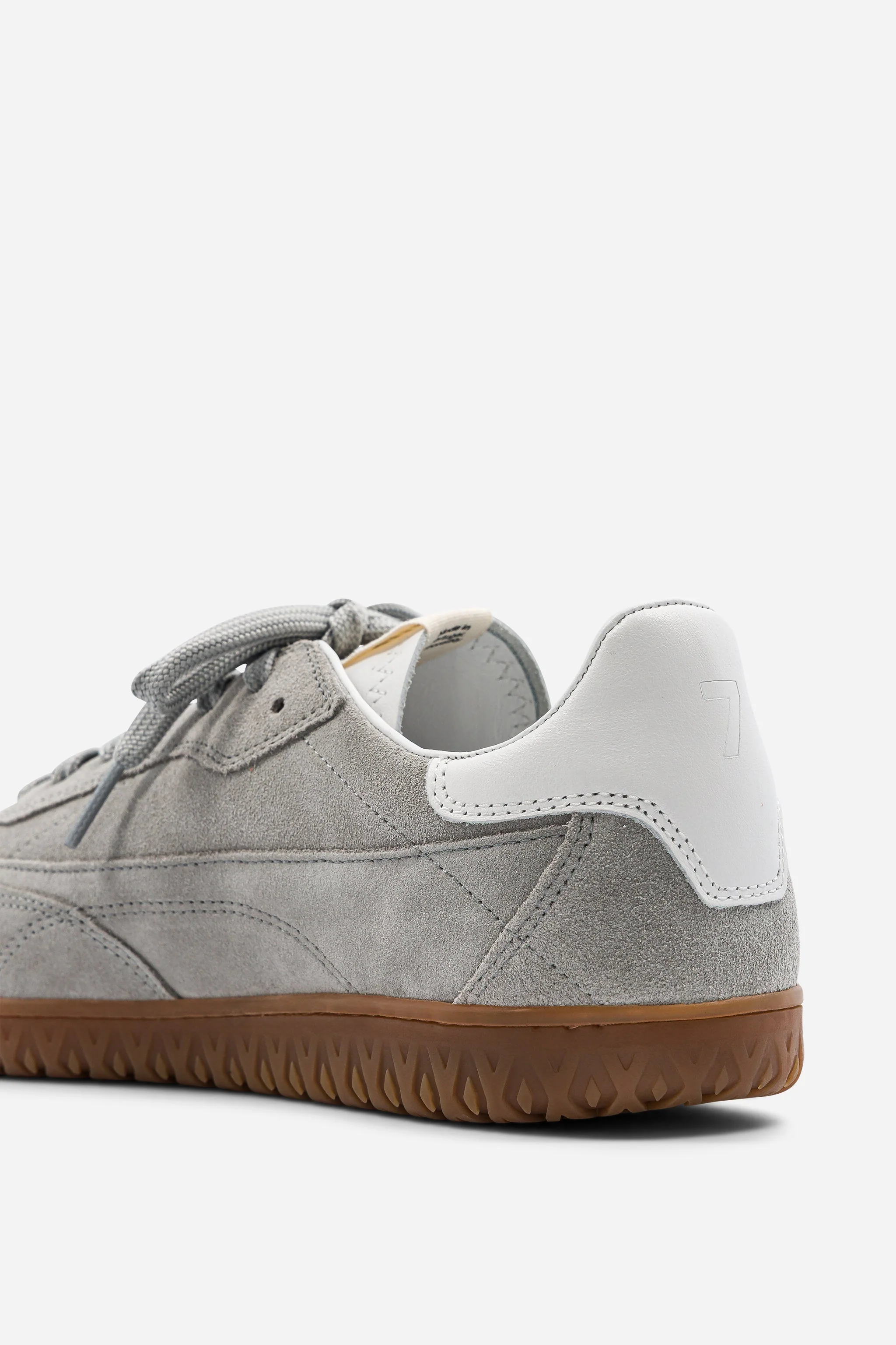 B7 - Suede Grey - Image 3
