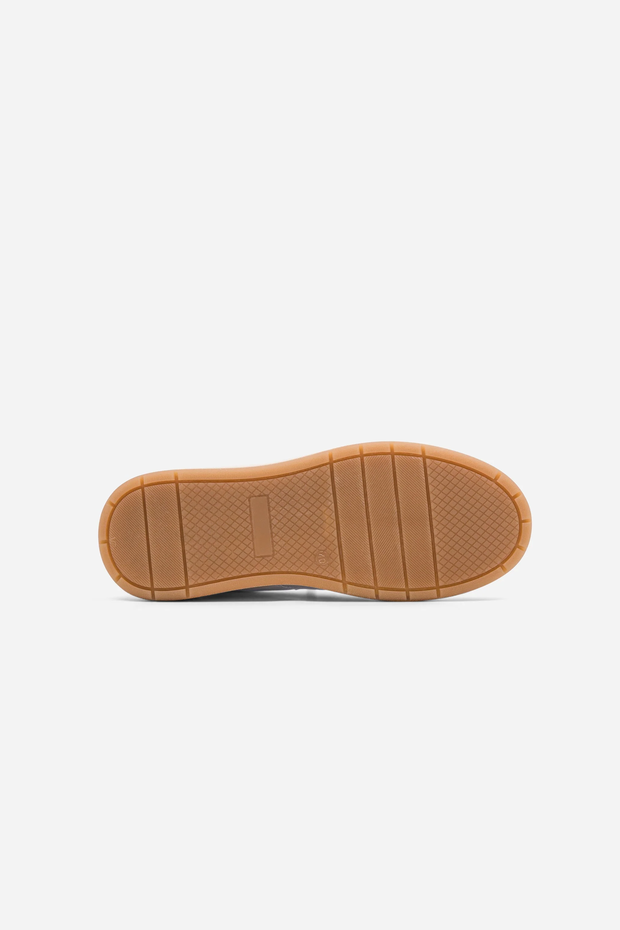 B8 - White - Image 5
