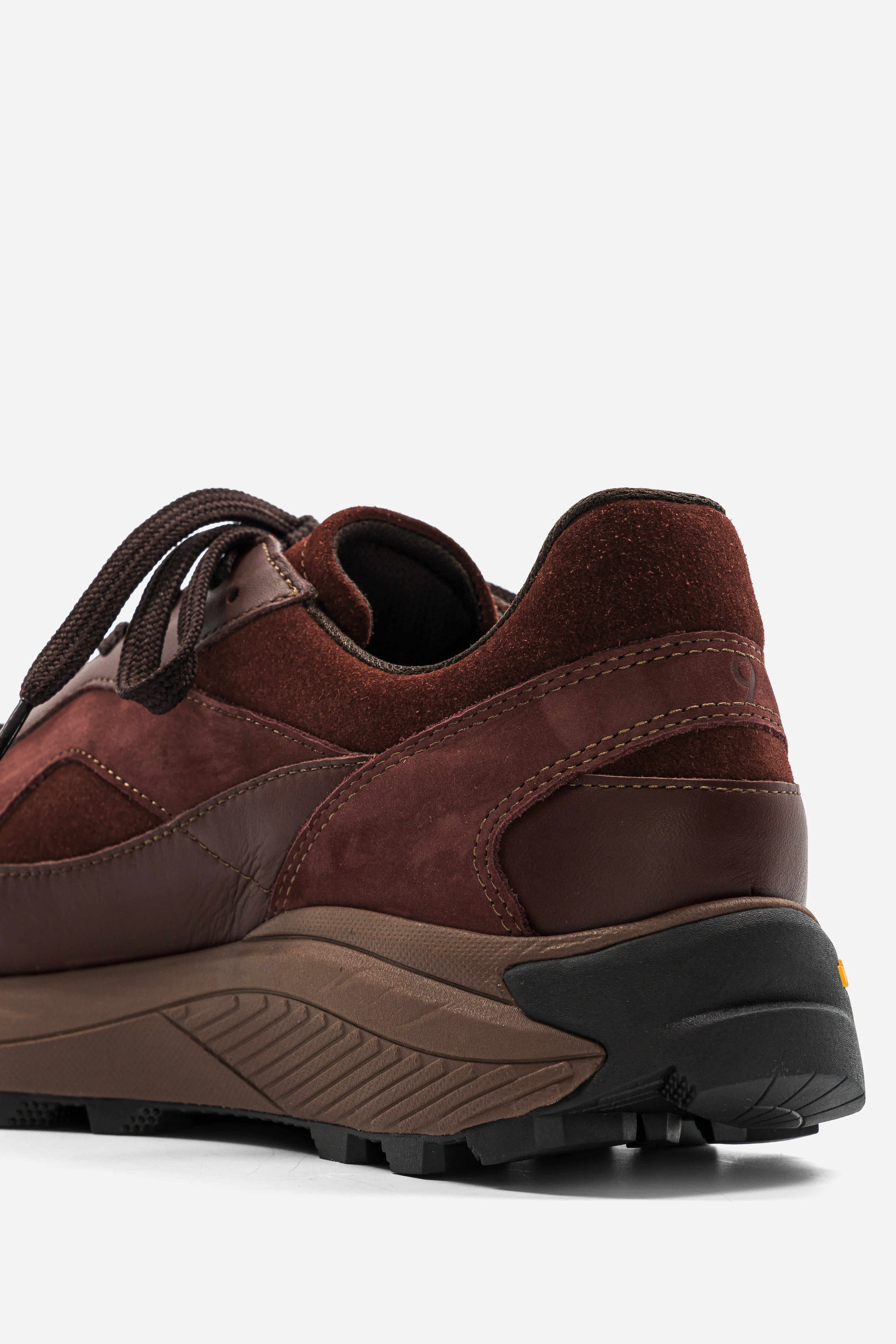 B9 - Chestnut - Image 3