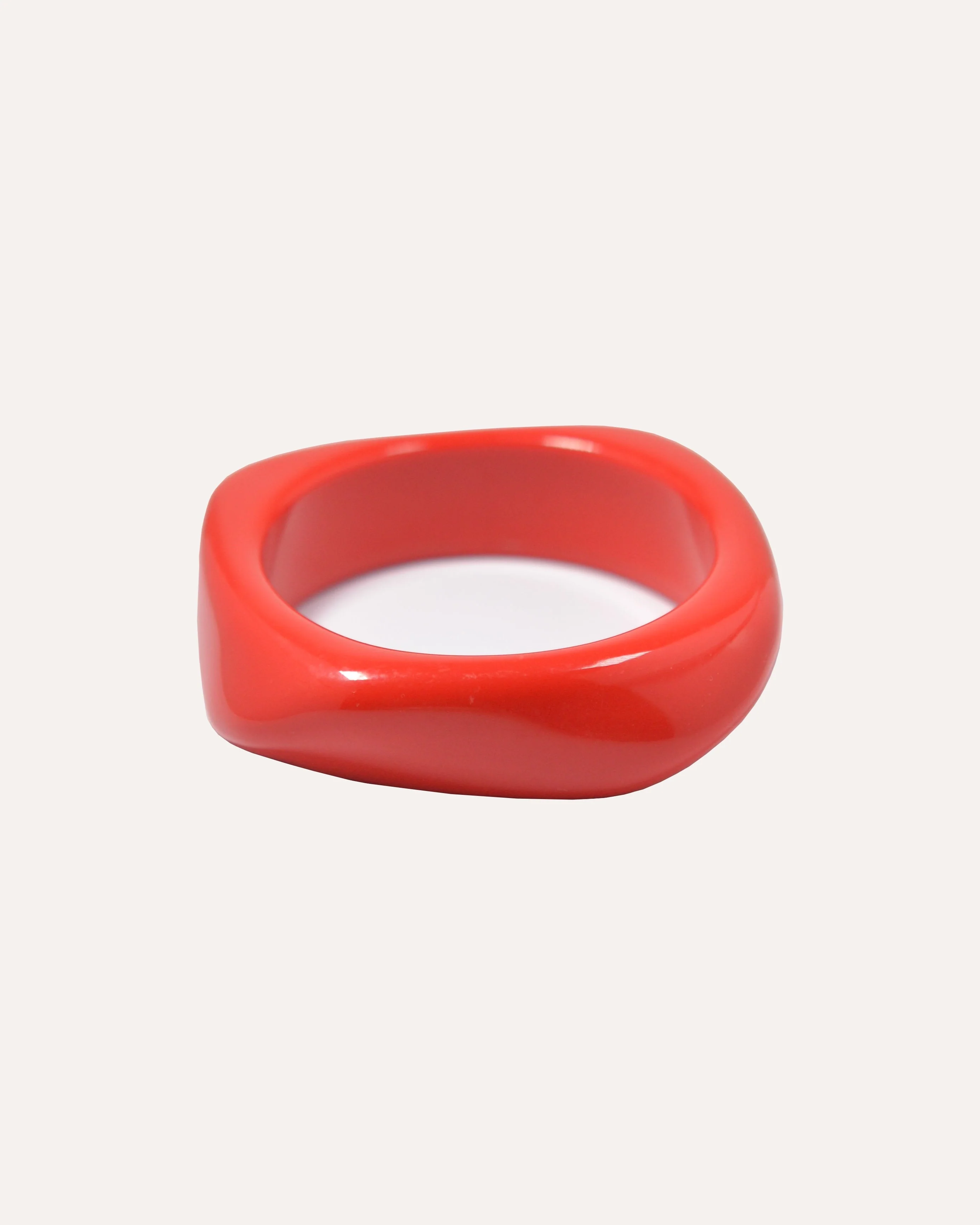 Bracelet Bangle Rouge Asymétrique - Image 2
