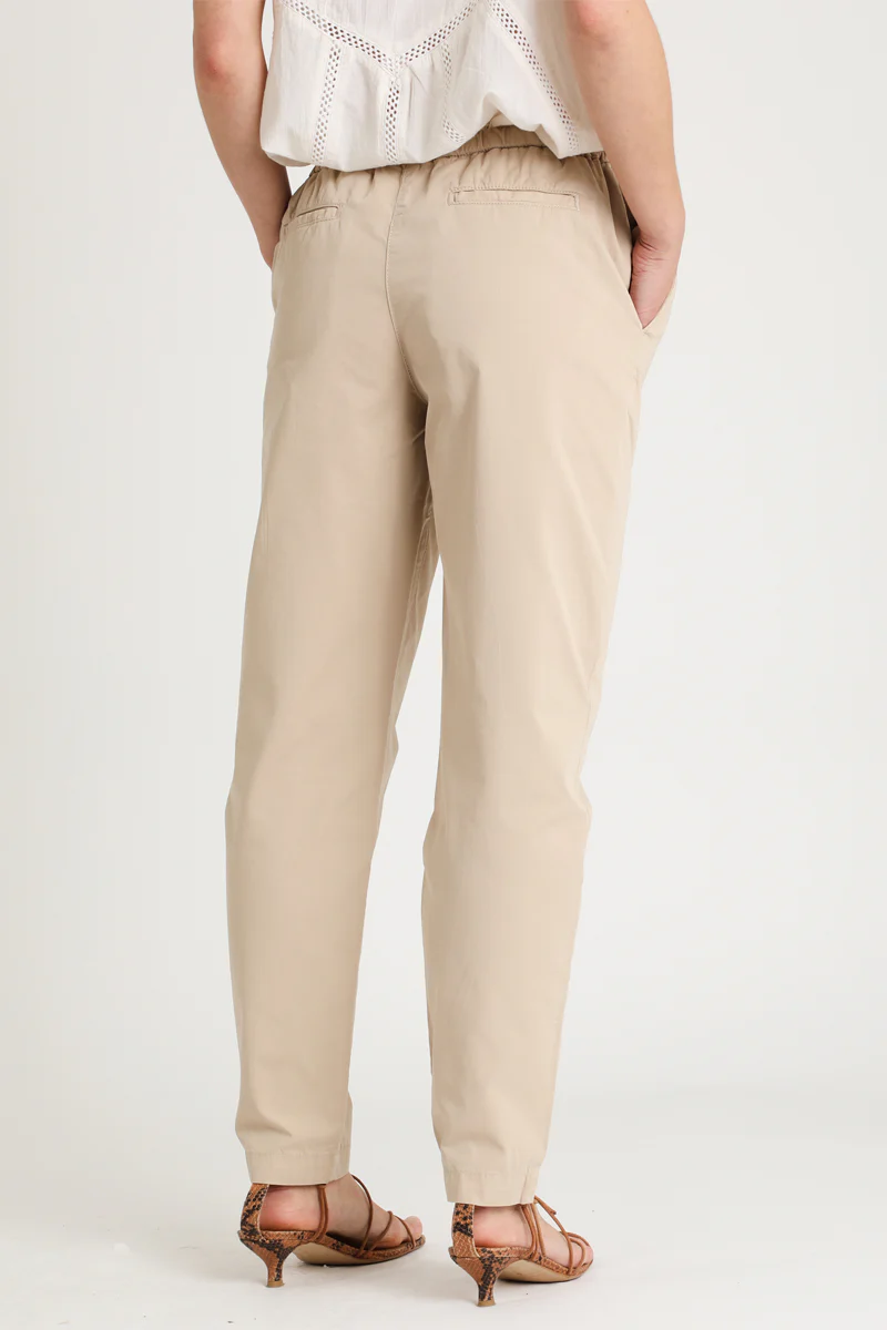 Pantalon Carotte Beige - Image 2