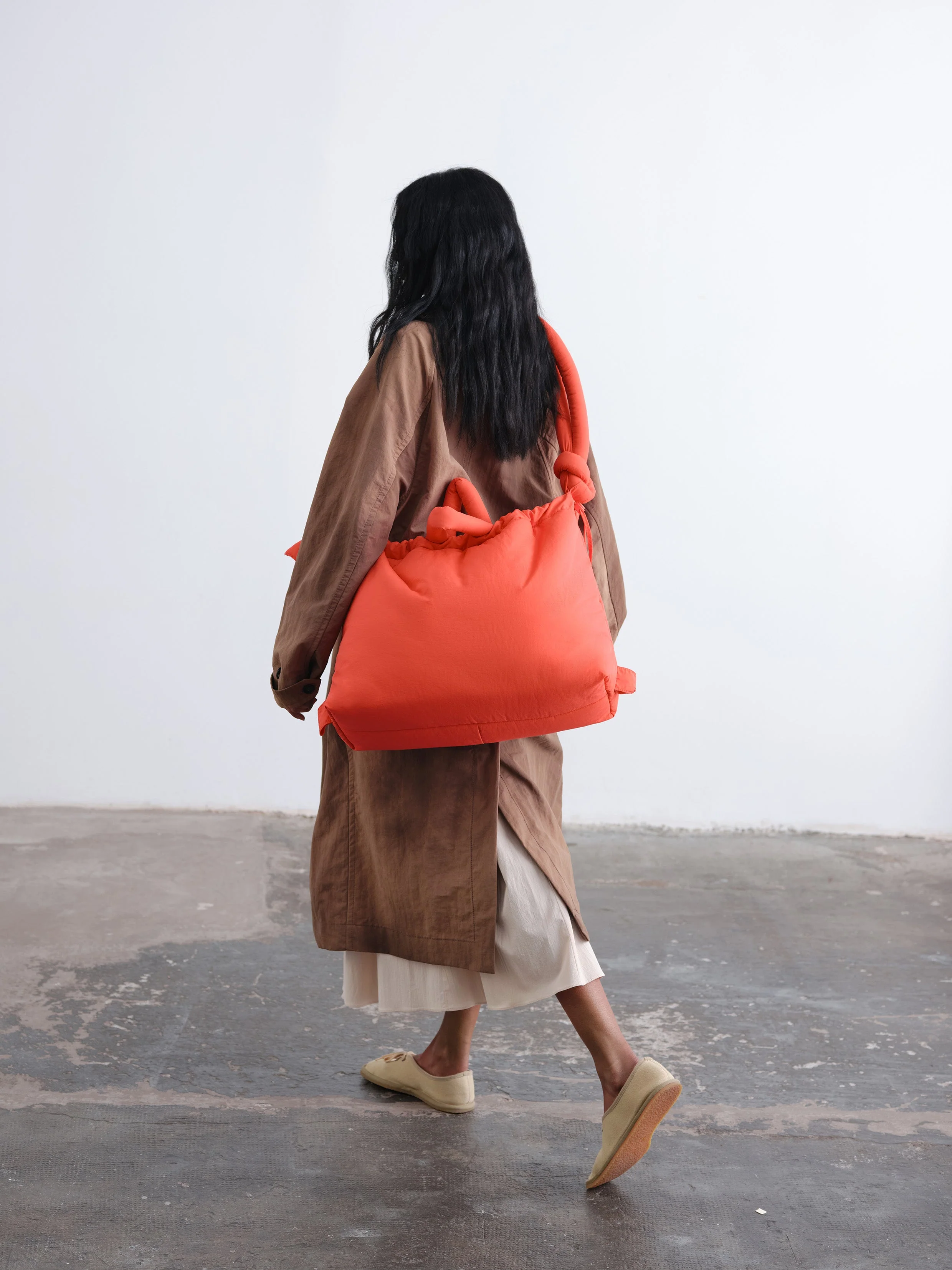 Large Ona Soft Bag - Image 13