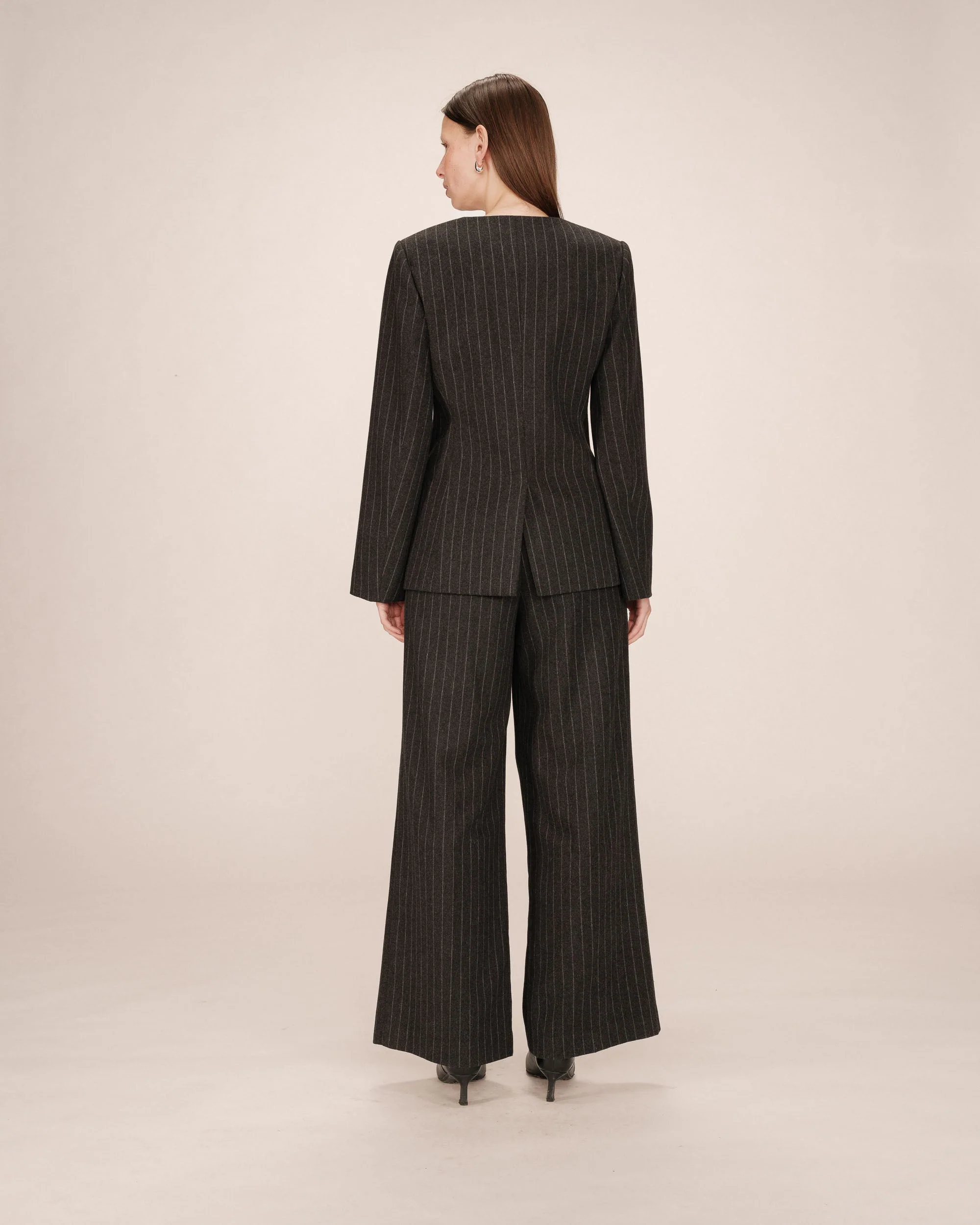Blazer Cintre A Rayures Carbone Shain - Image 5