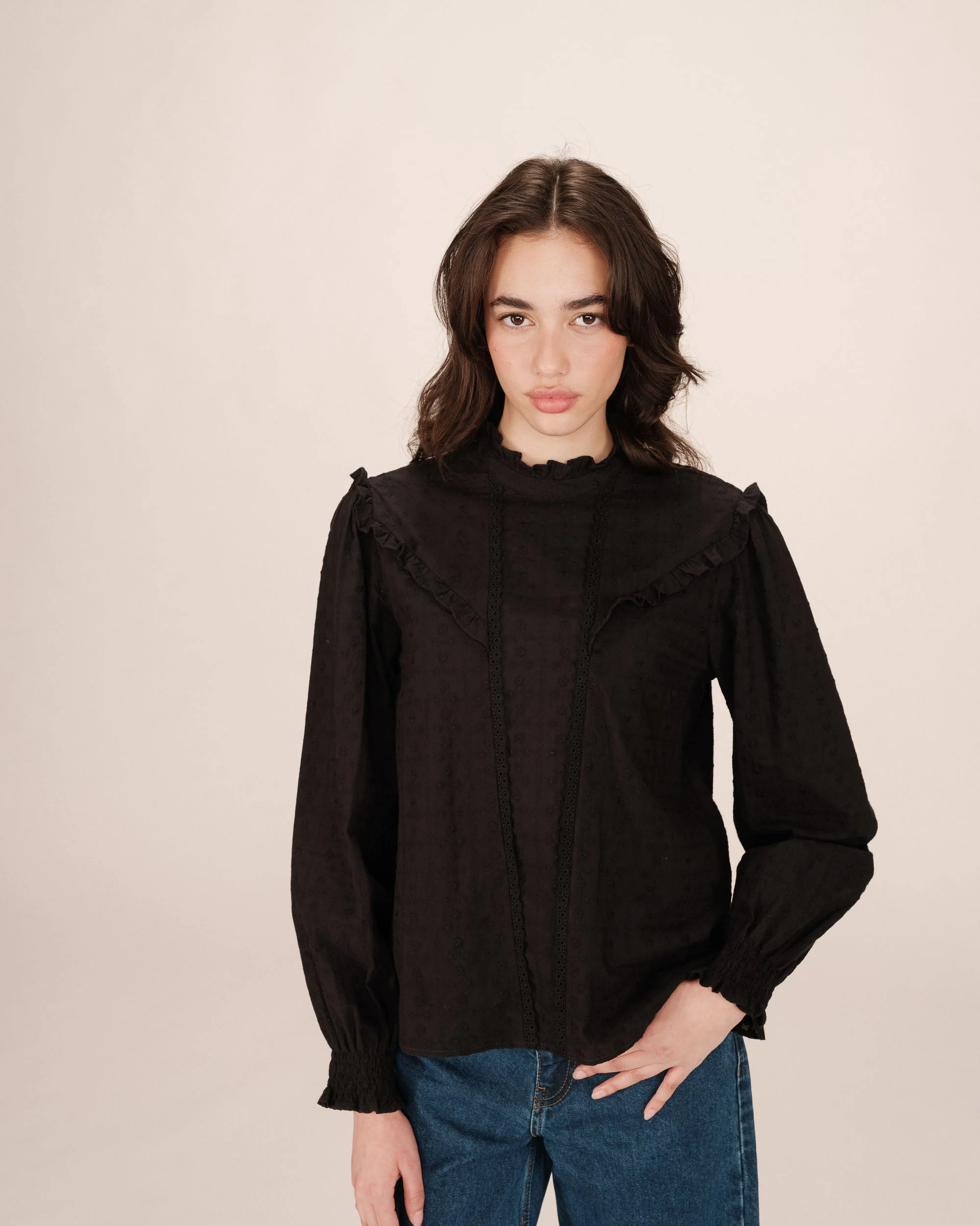 Blouse À Volants Noir Seduisante - Image 2