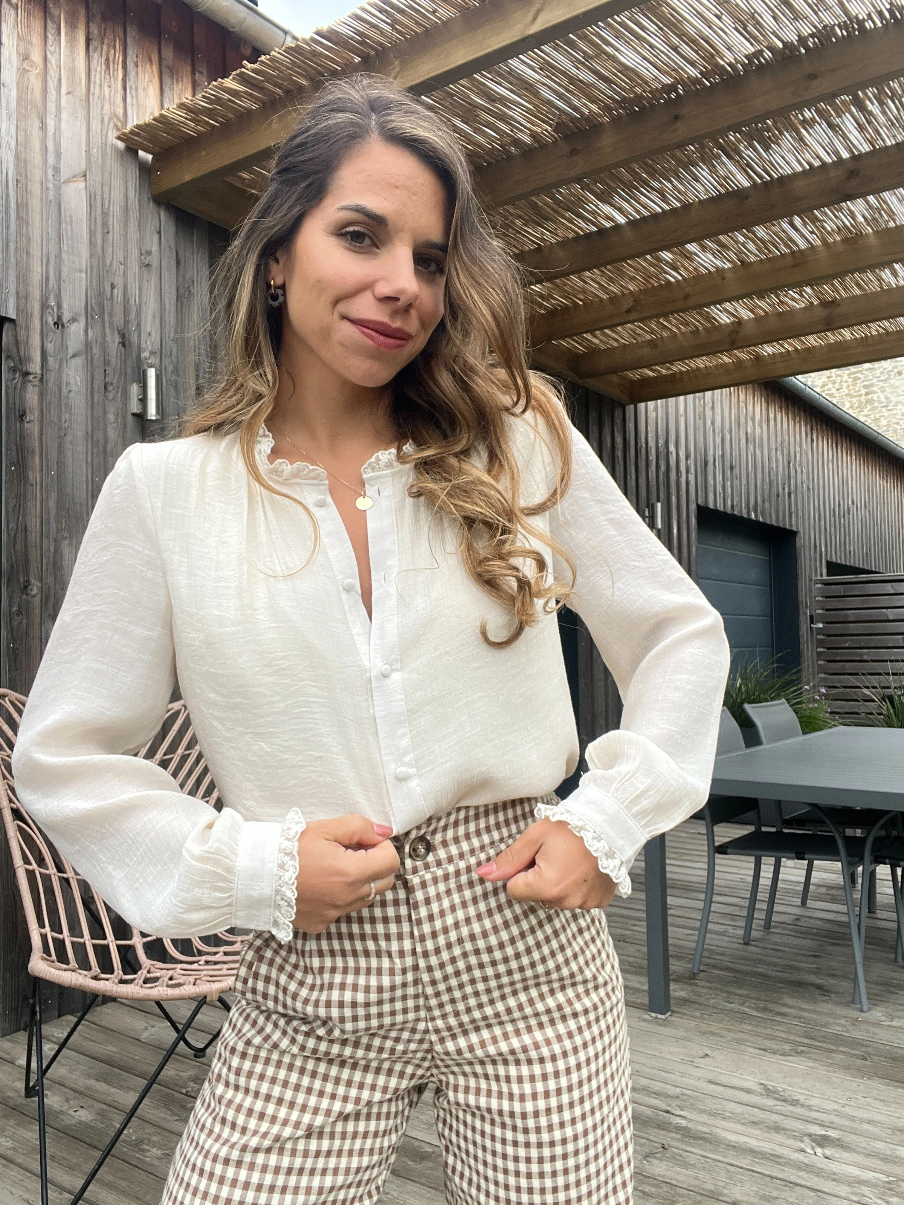 Blouse Beige Catherine - Image 5