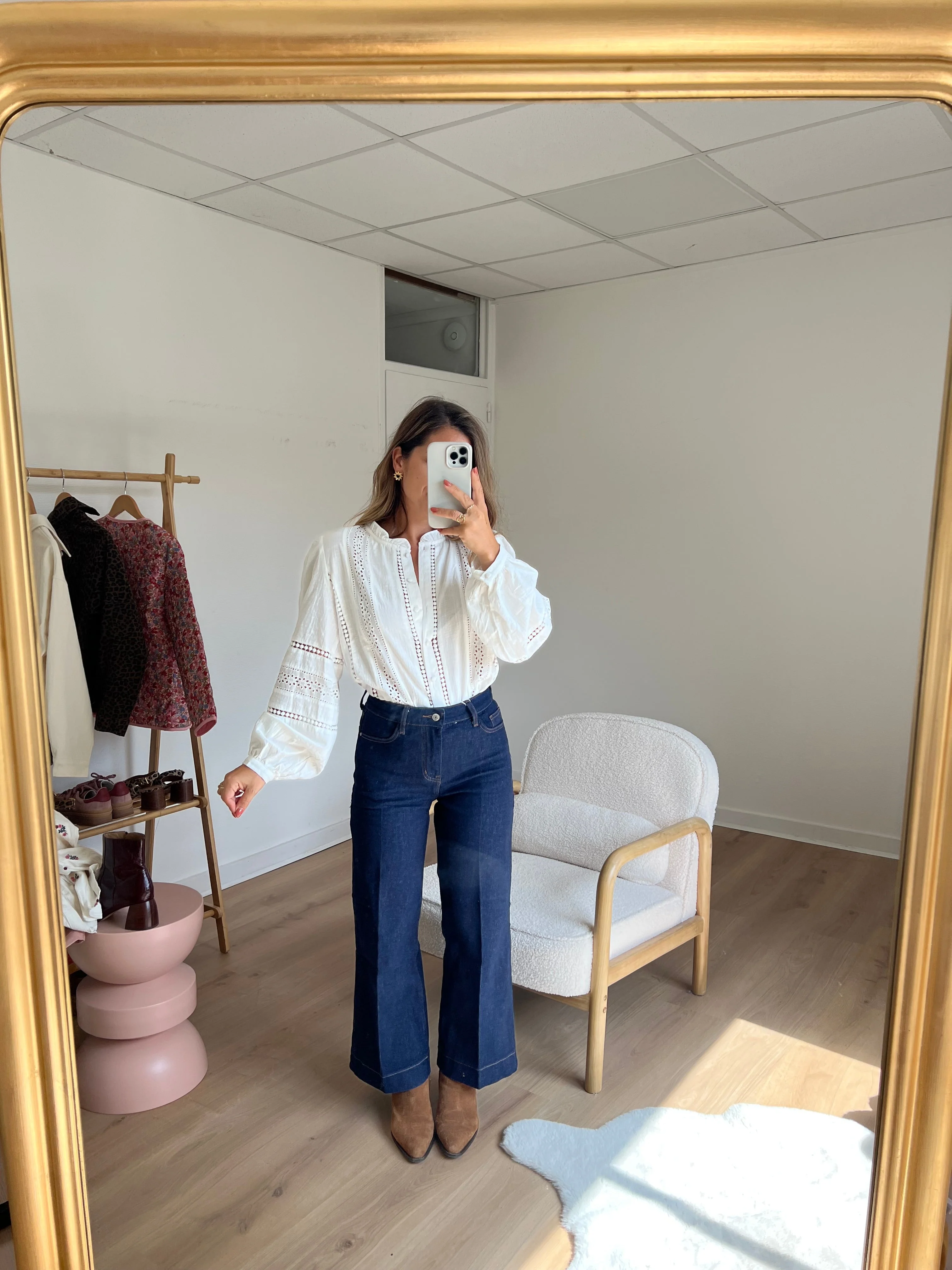 Blouse Blanche Avec Des Broderies Colombe - Image 11