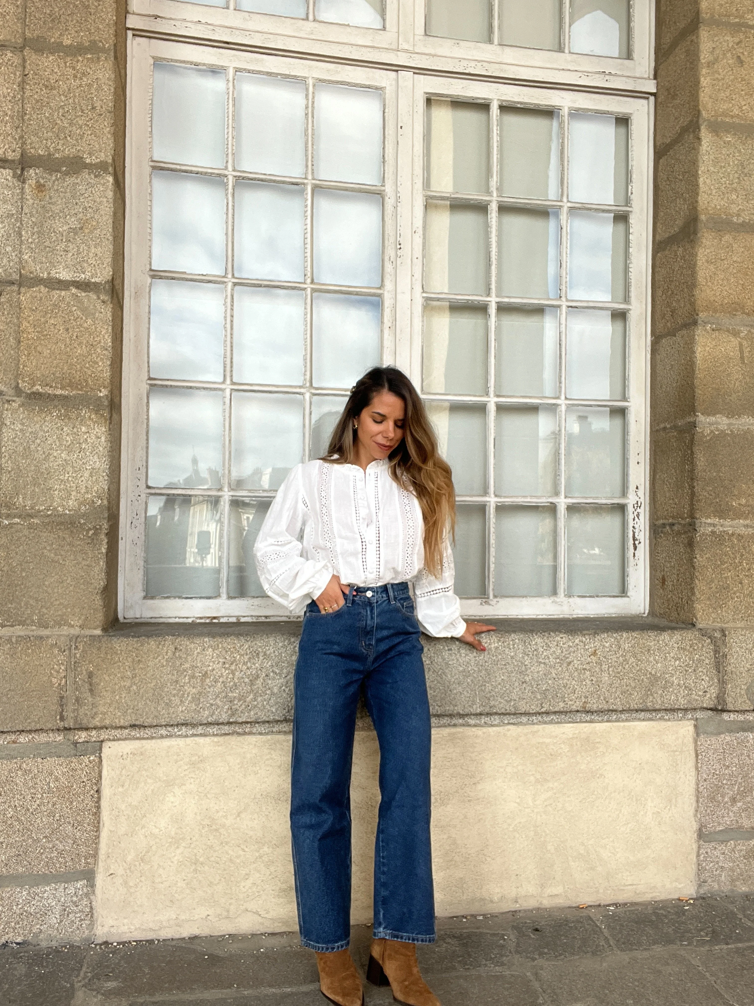 Blouse Blanche Avec Des Broderies Colombe - Image 7