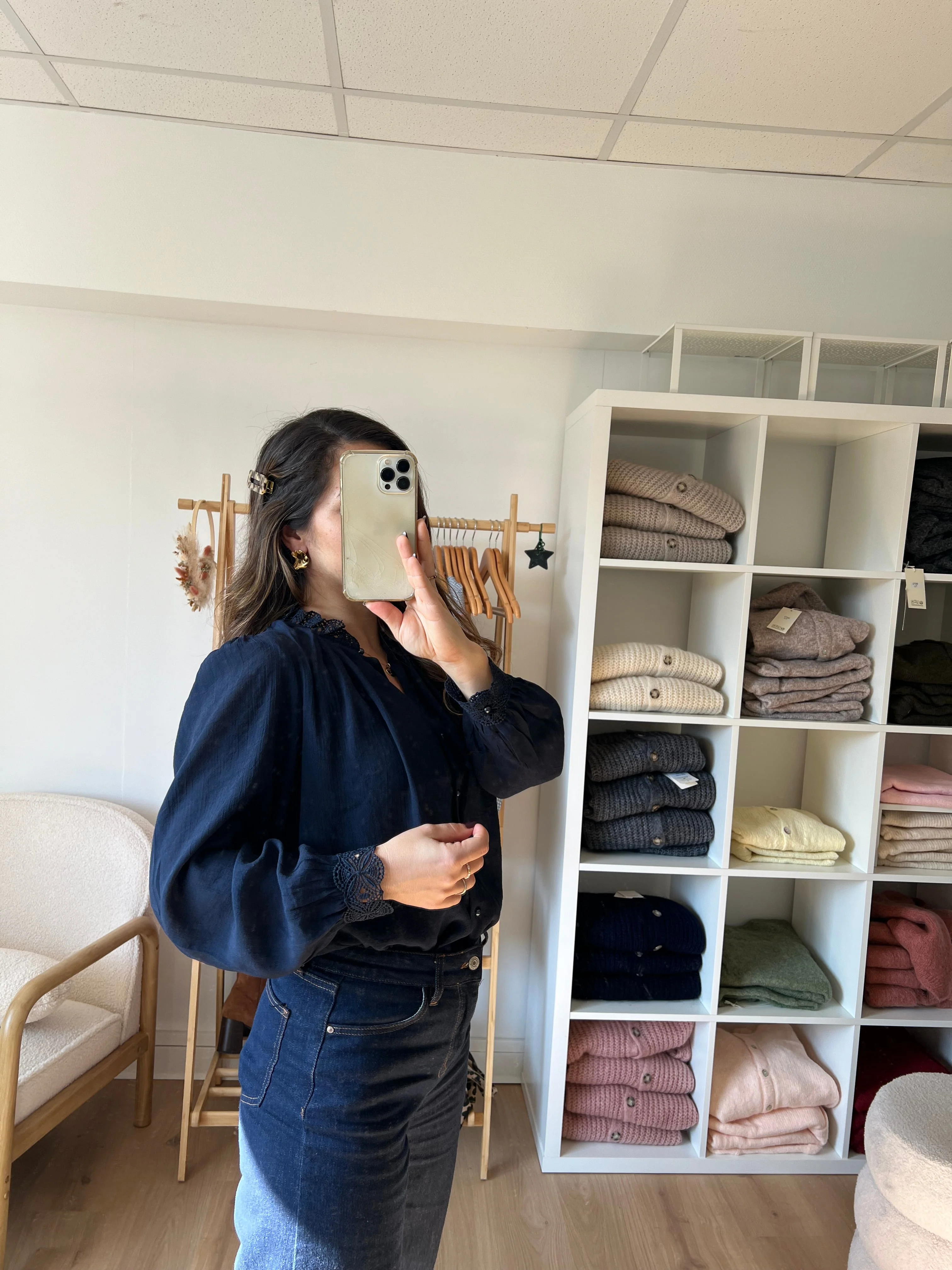Blouse Brodée Bleue Marine Maïwenn - Image 5