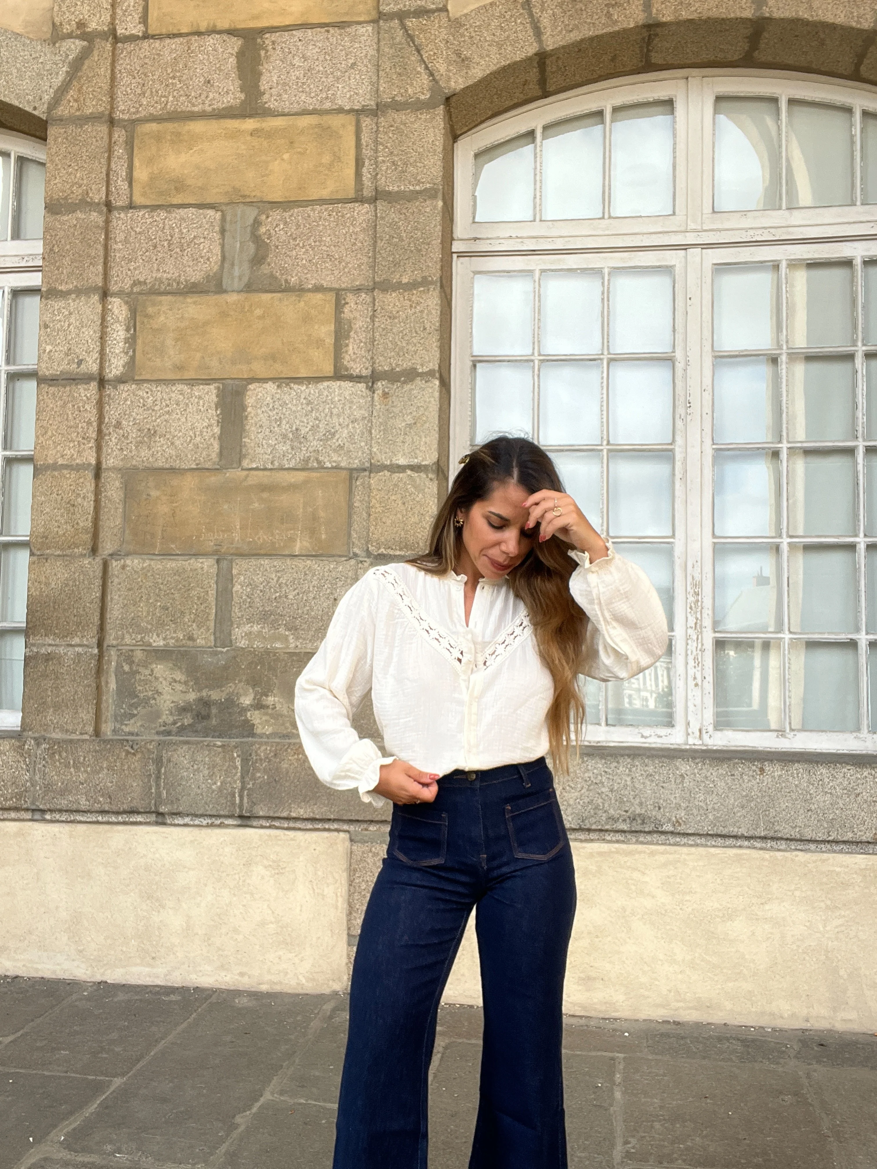 Blouse Brodée Écrue Angèle - Image 10
