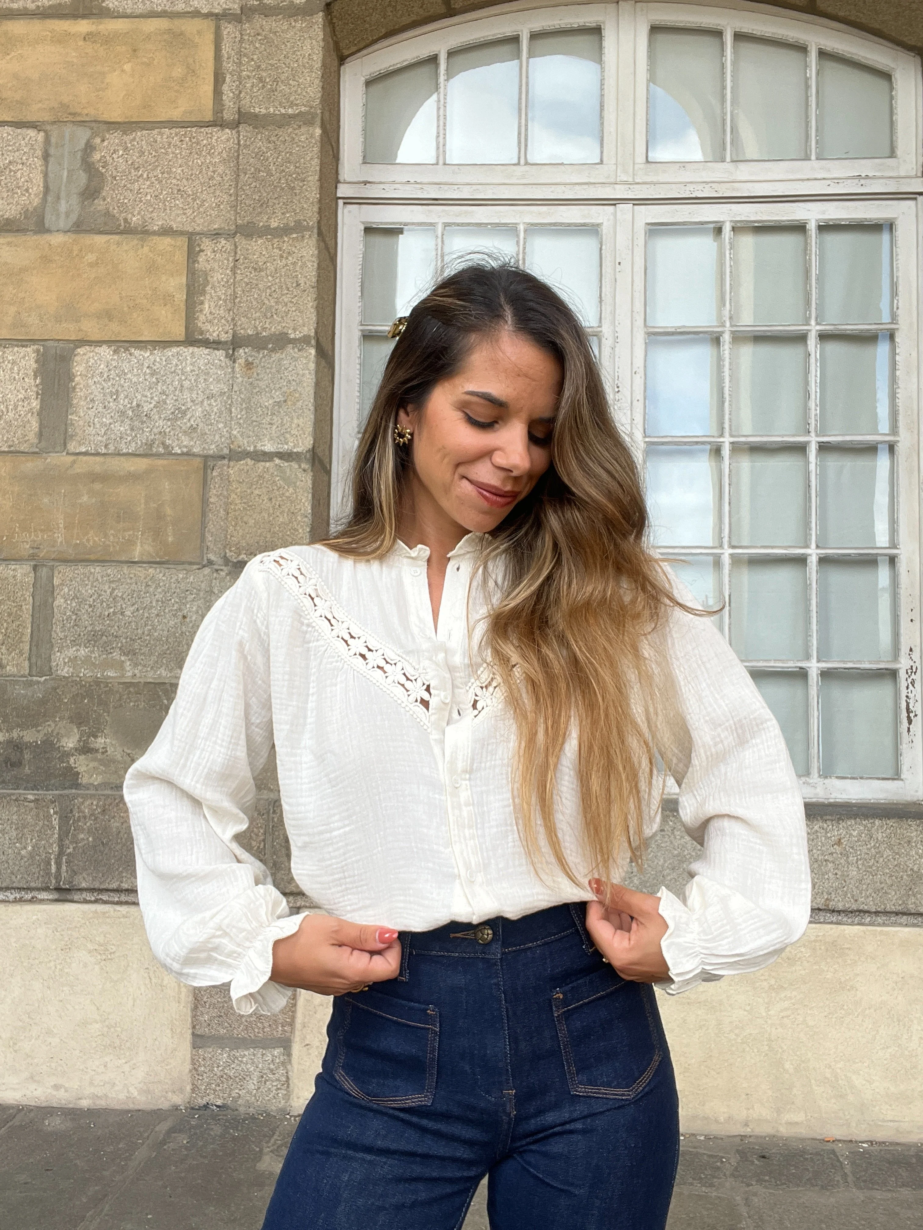 Blouse Brodée Écrue Angèle - Image 6
