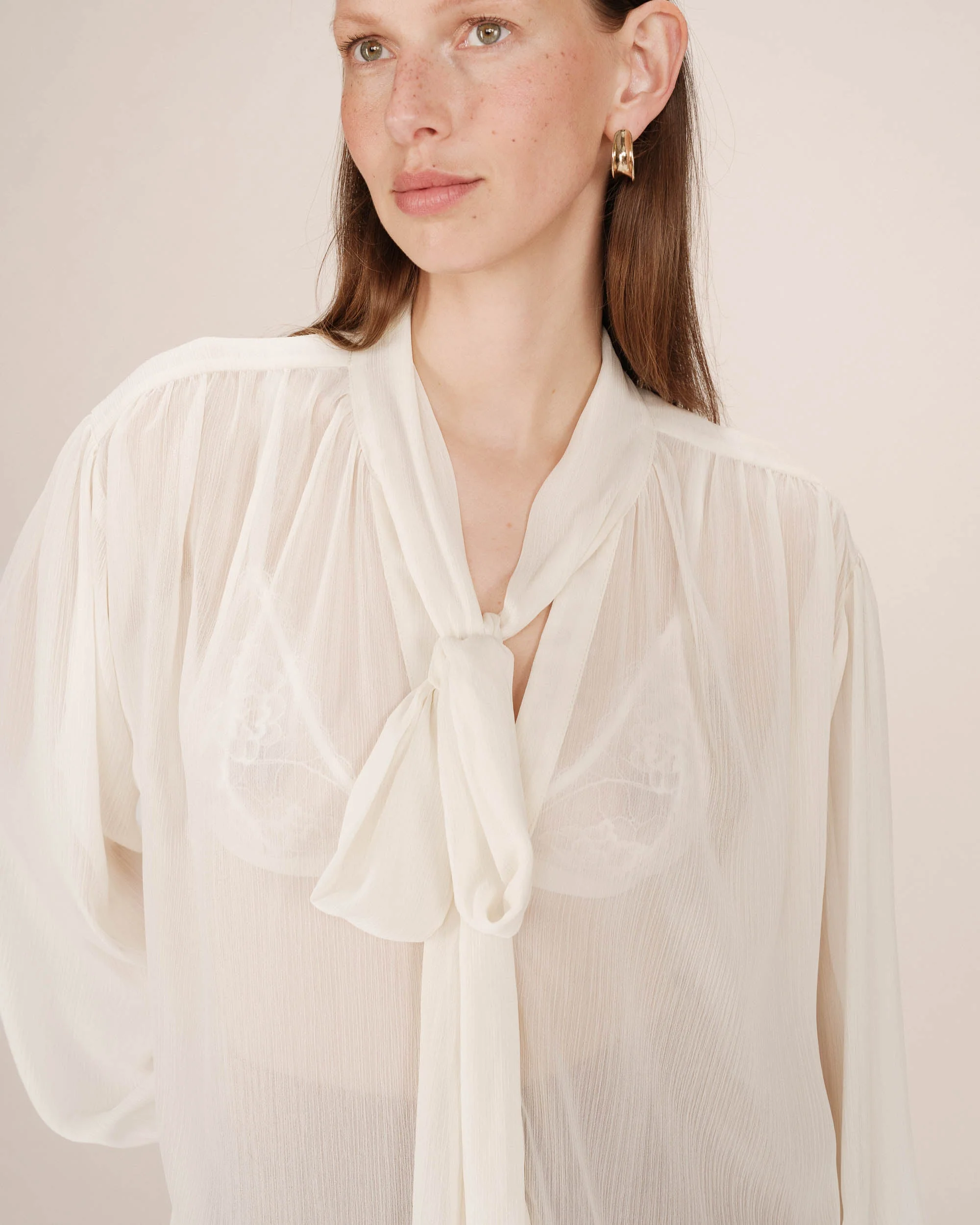 Blouse Col Lavallière Ecru Splendide - Image 2