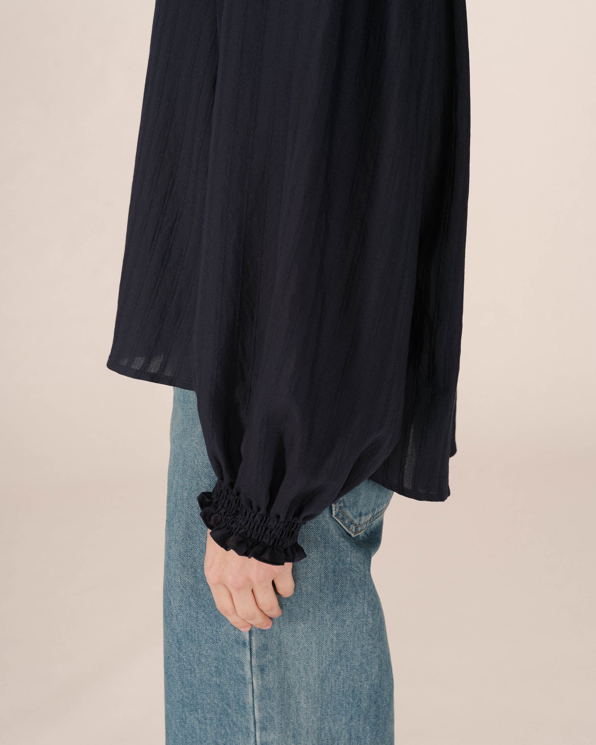 Blouse Col Noué Marine Serinda - Image 5