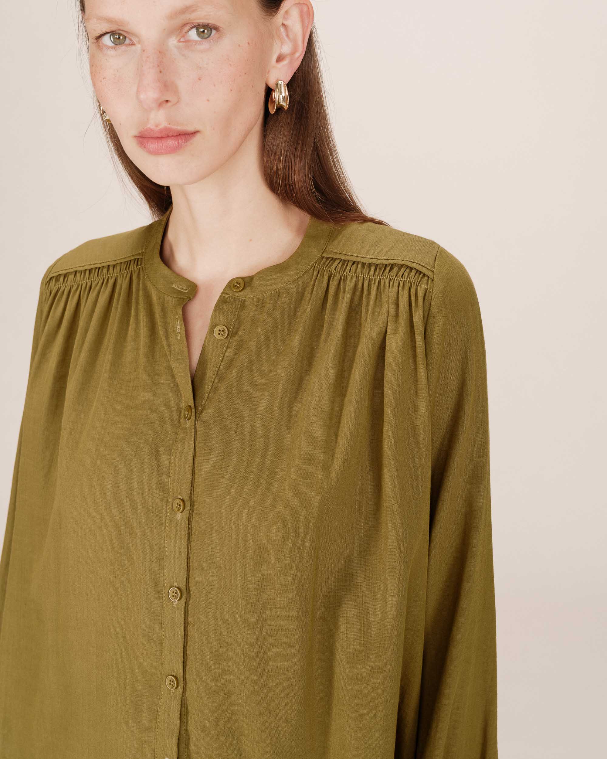 Blouse Droite A Fronces Olive Savannah - Image 2