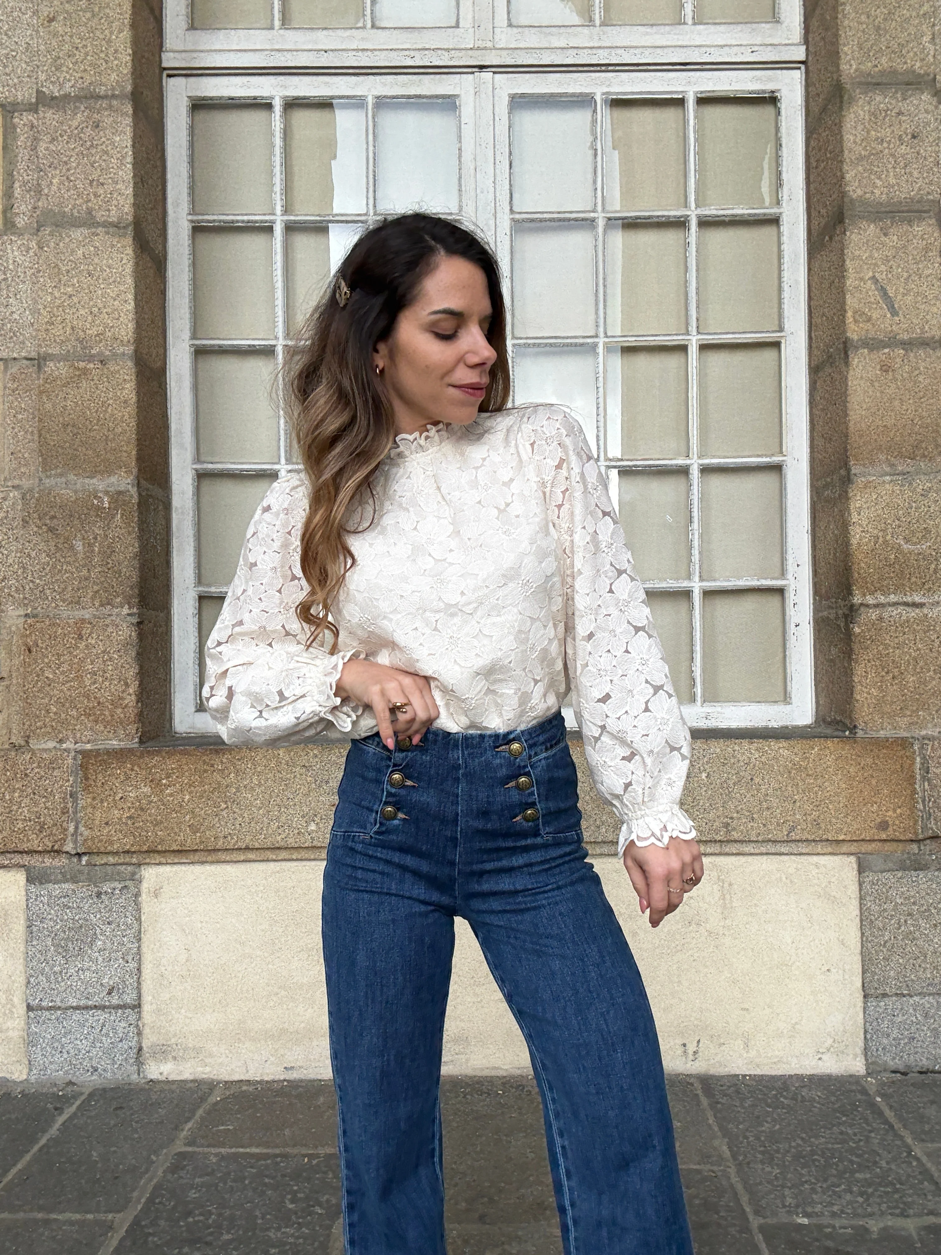 Blouse En Dentelle Écrue Alma - Image 11