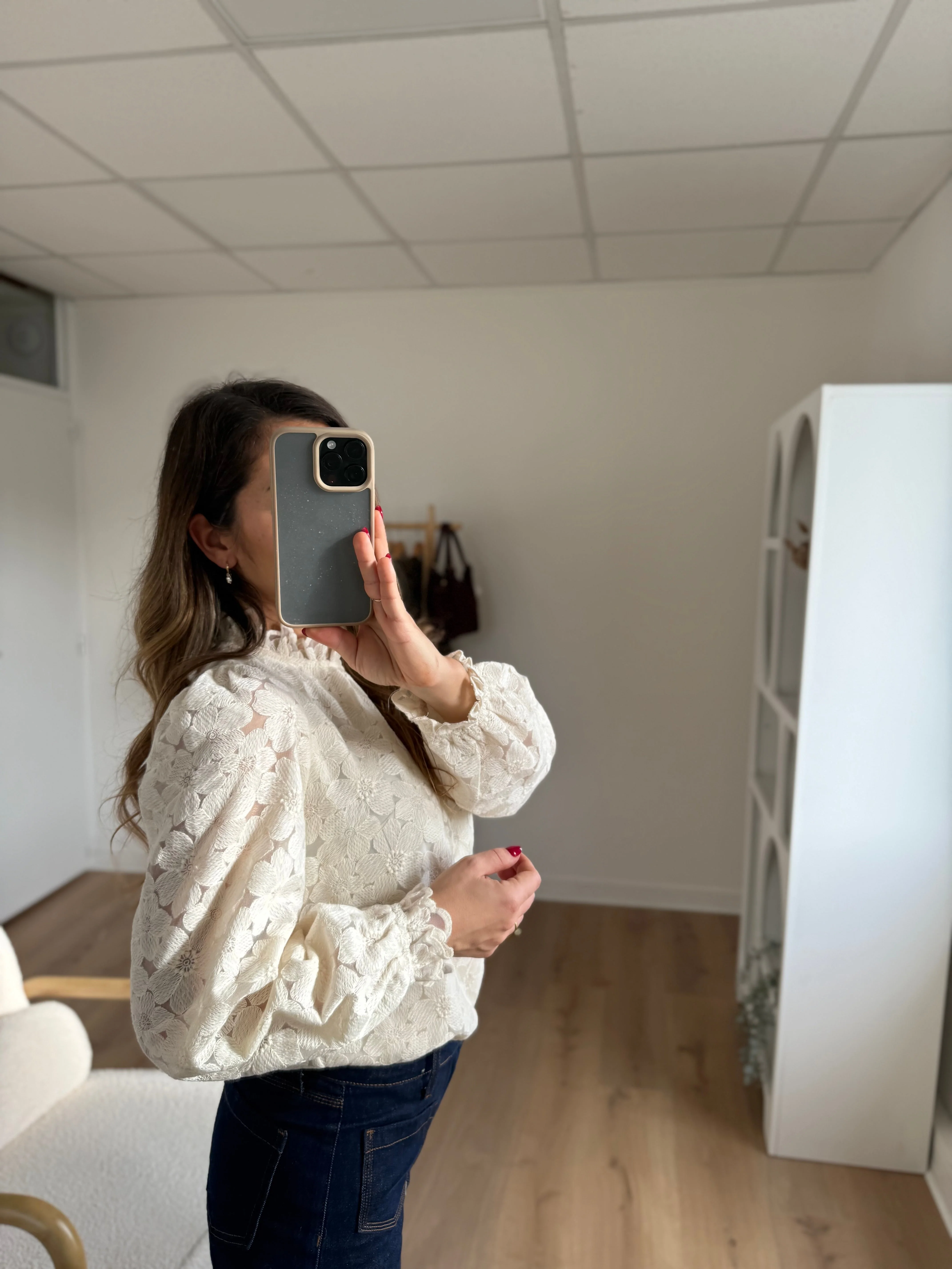 Blouse En Dentelle Écrue Alma - Image 6