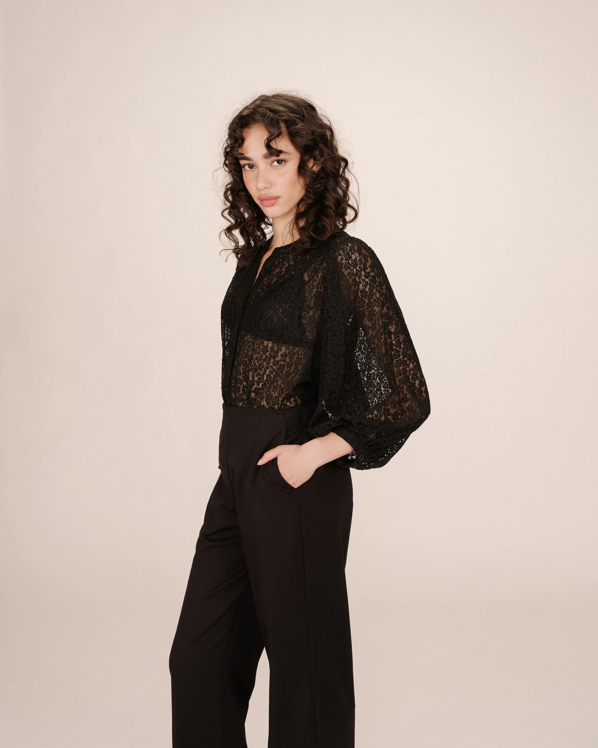 Blouse Noir Sophia - Image 4