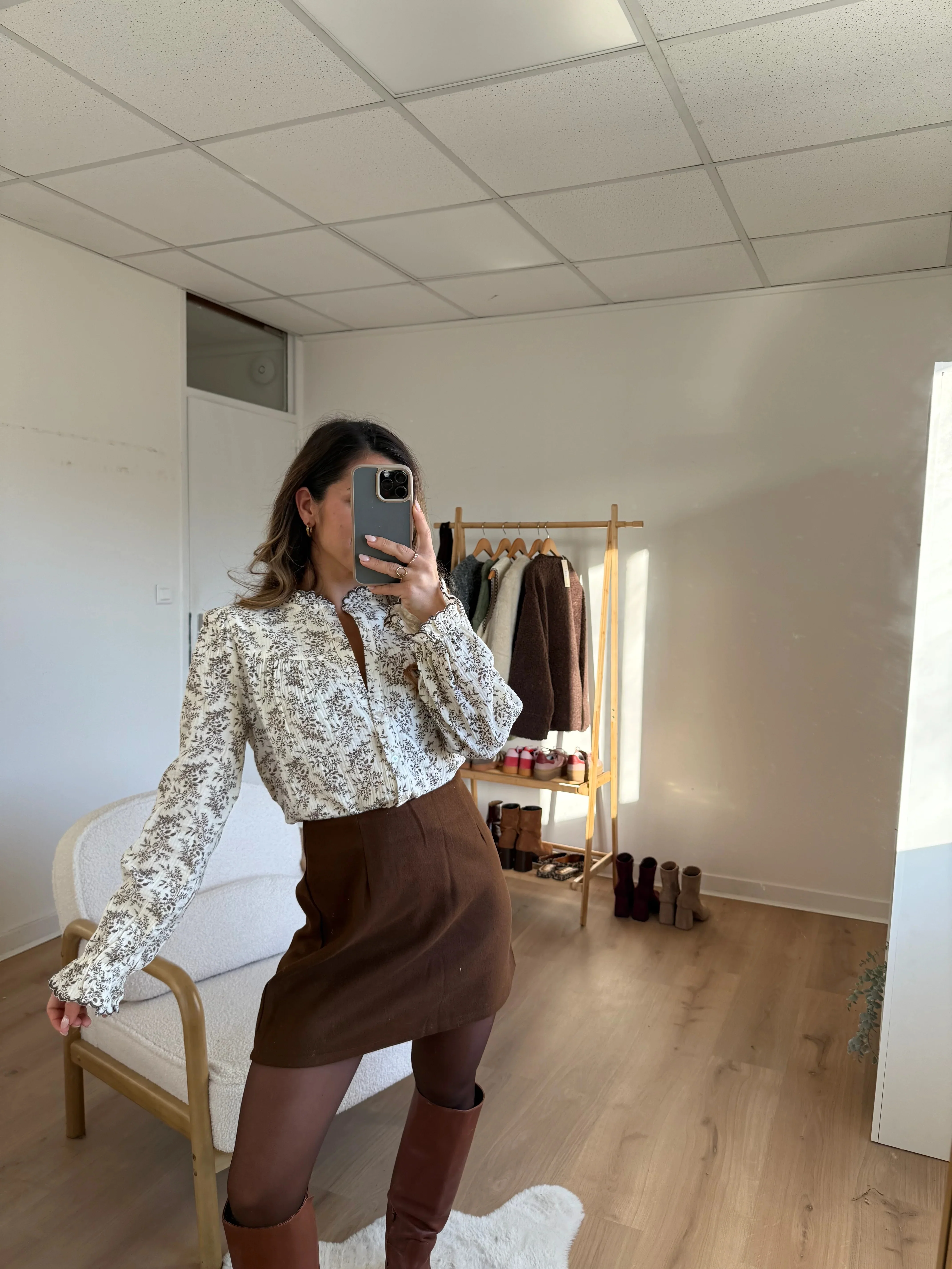 Blouse Fleurie Amélia Chocolat - Image 3
