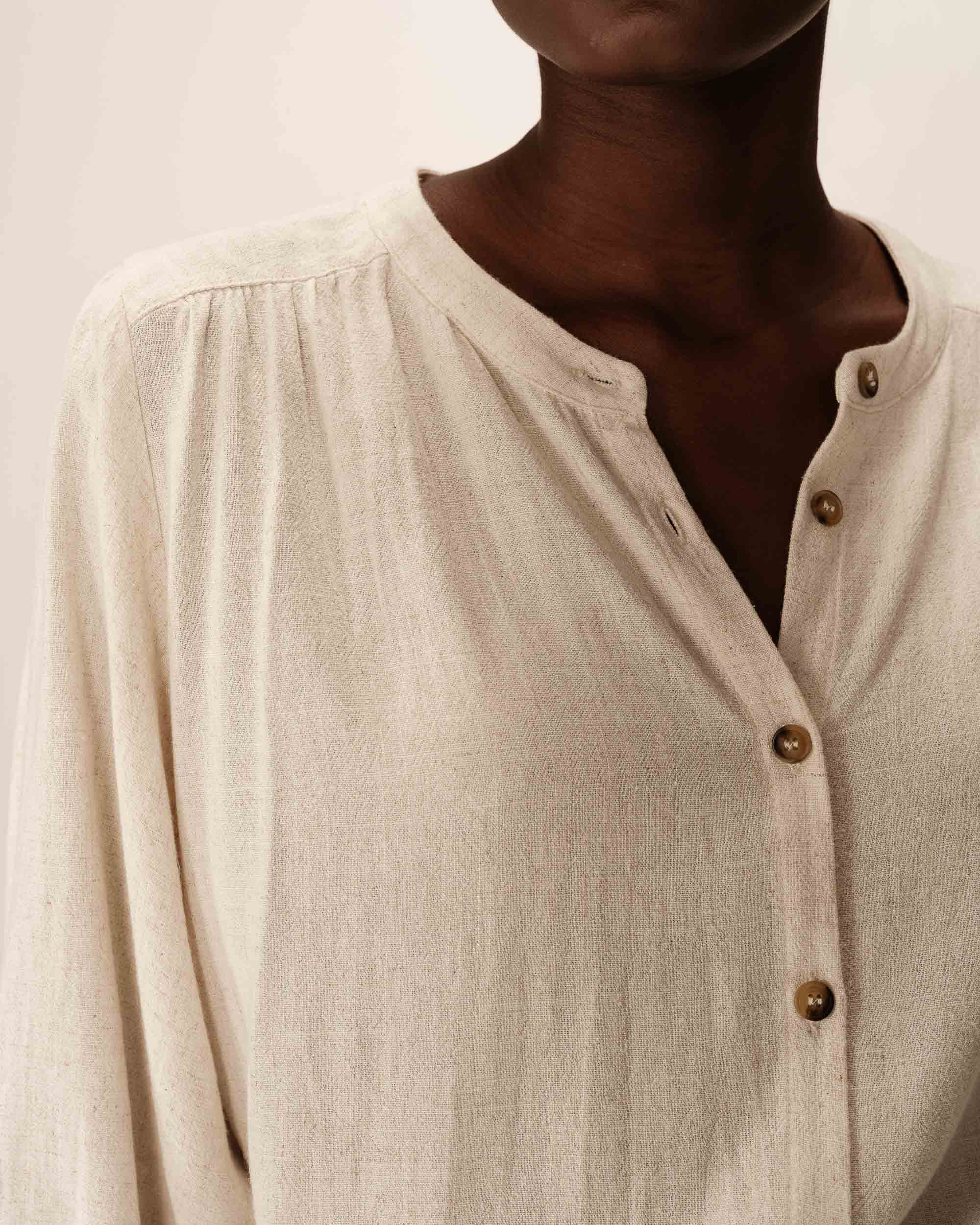 Blouse Portrait - Beige - Image 2