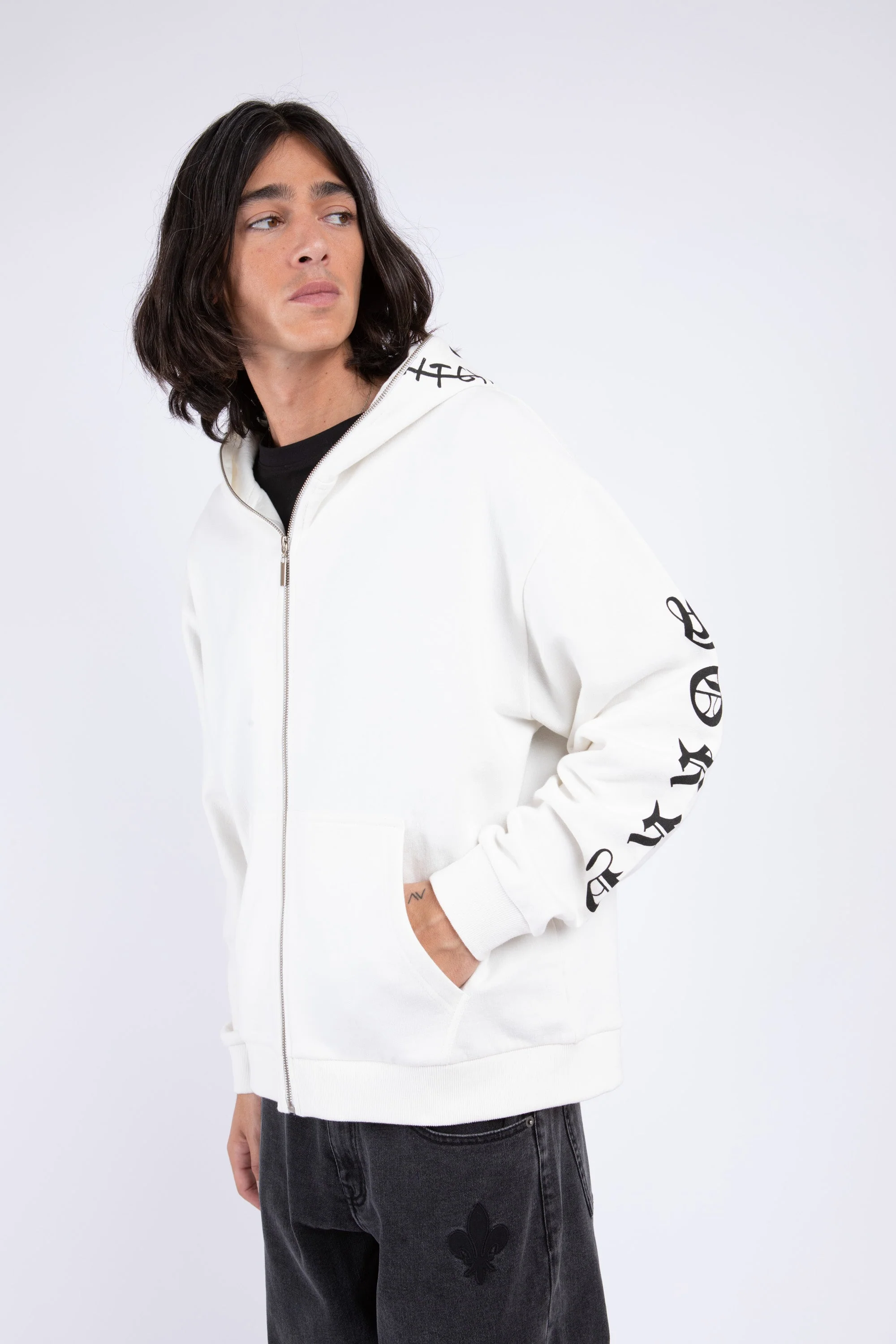 Sweat Bonifacio - Icicle - Image 8