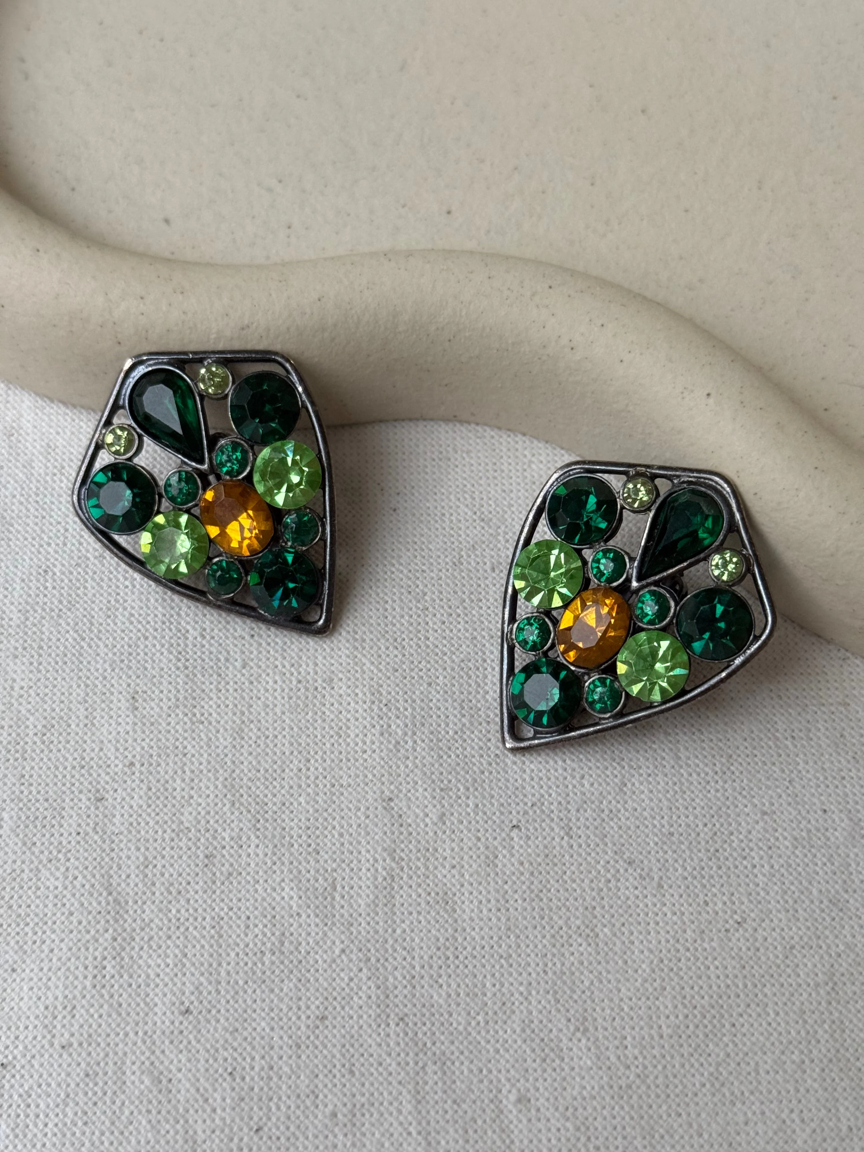 Jean Louis Scherrer - Boucles D’Oreilles Vintage - Cristaux Verts - Image 3