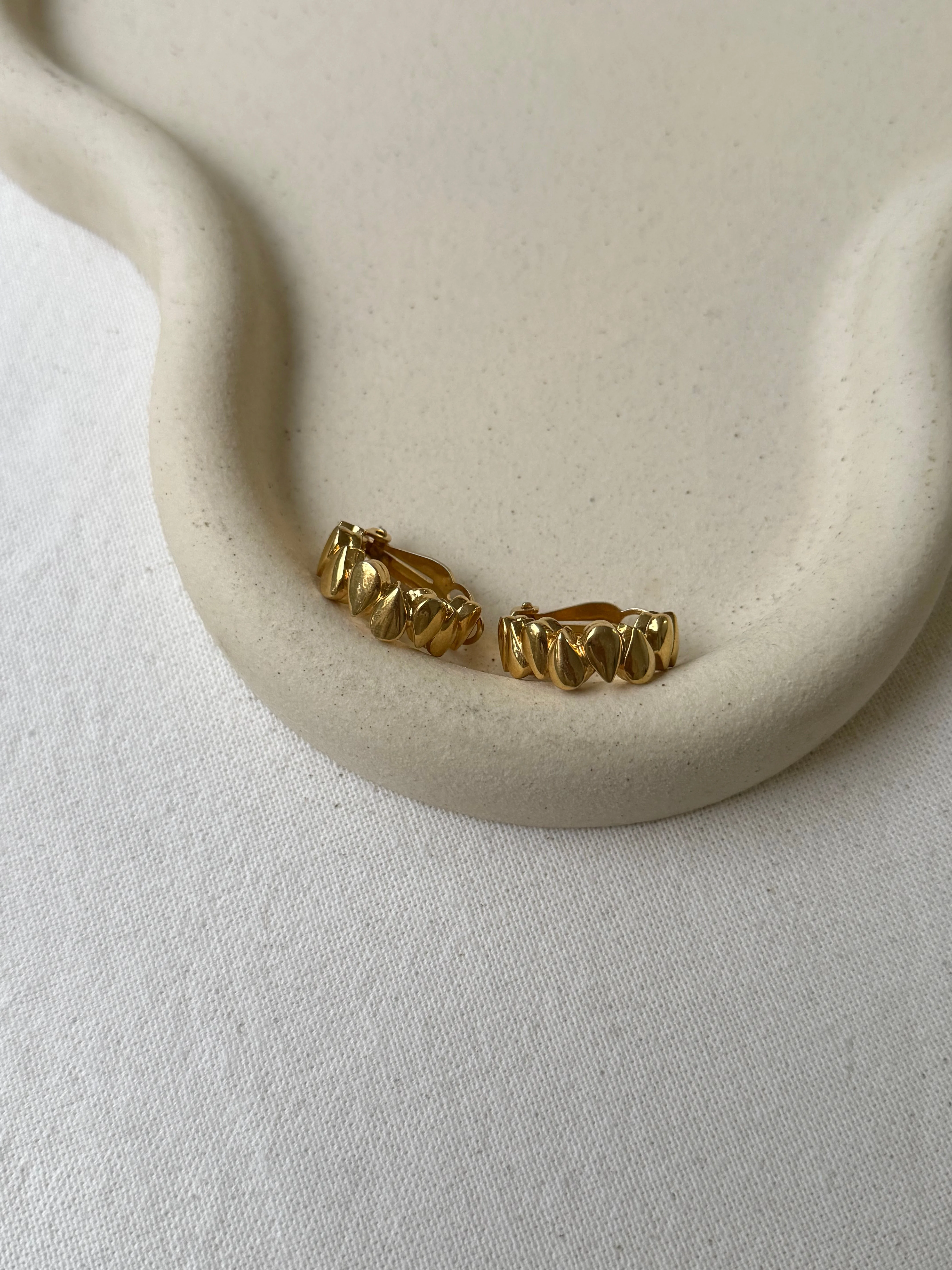 Nina Ricci - Boucles D’Oreilles Vintage - Créoles Gouttes Dorées - Image 2