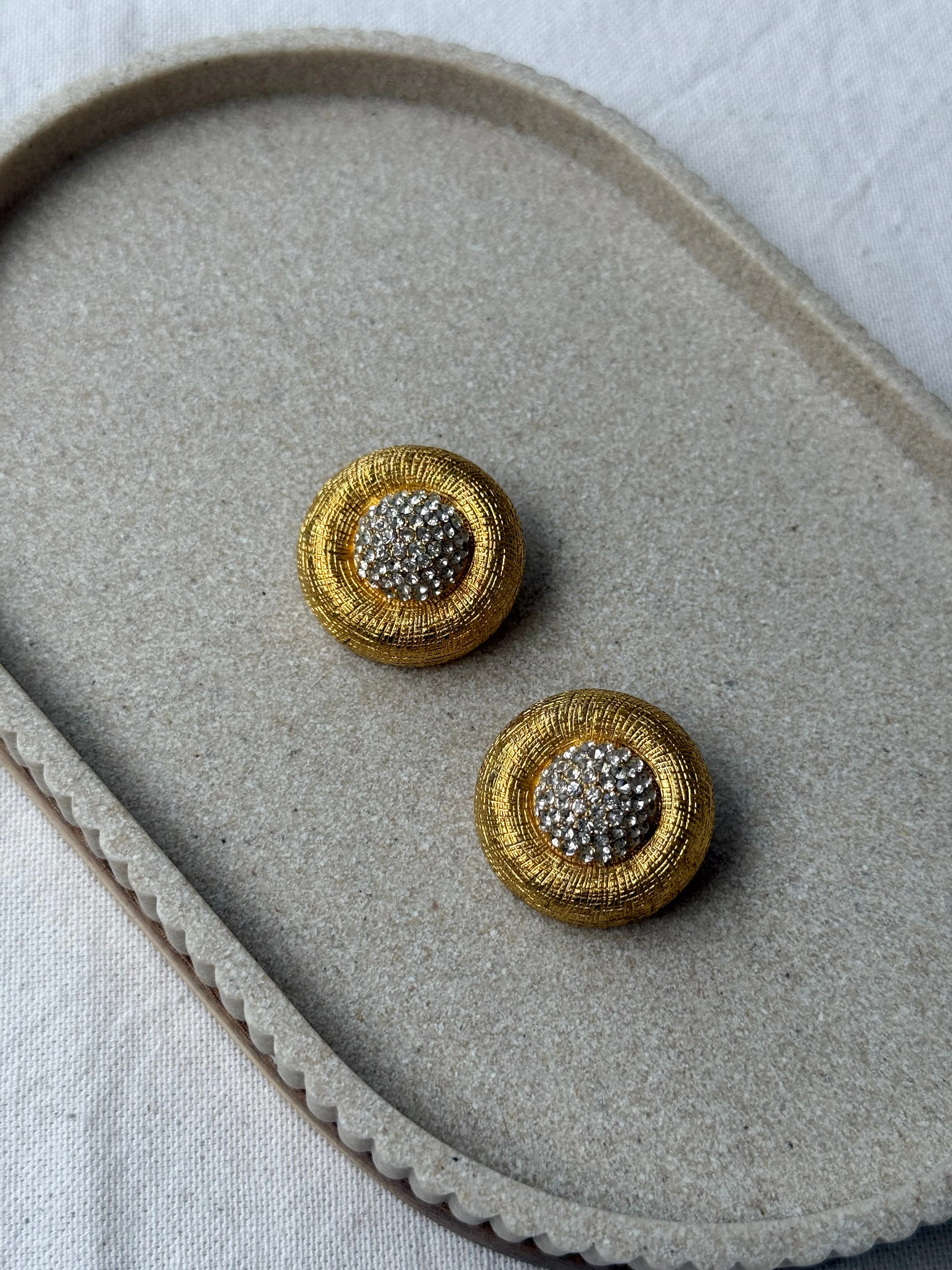 Boucles D’Oreilles Vintage - Rondes Dorées Et Strass - Image 3