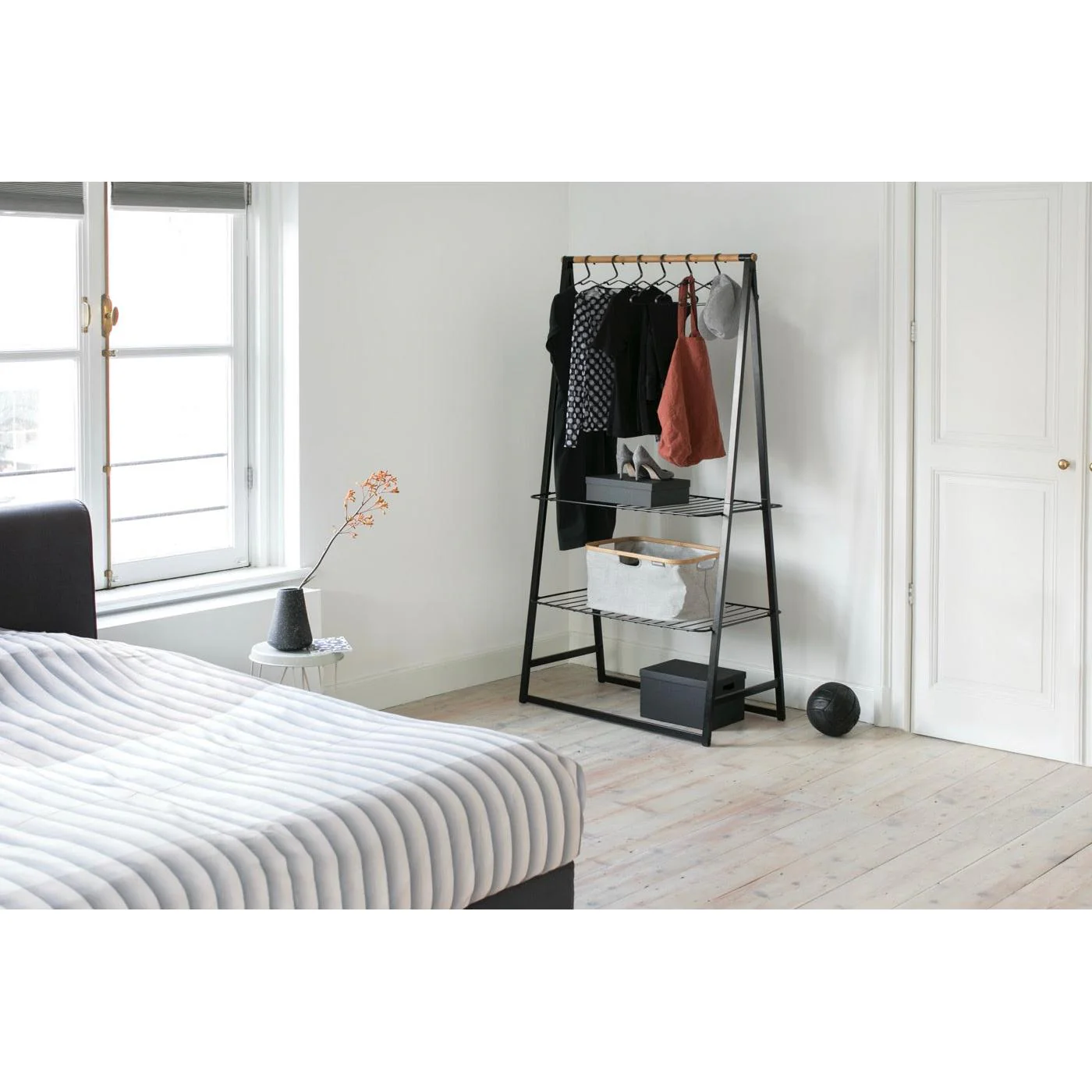 Linn - Portant Pour Vêtements - Large - Black - Image 8