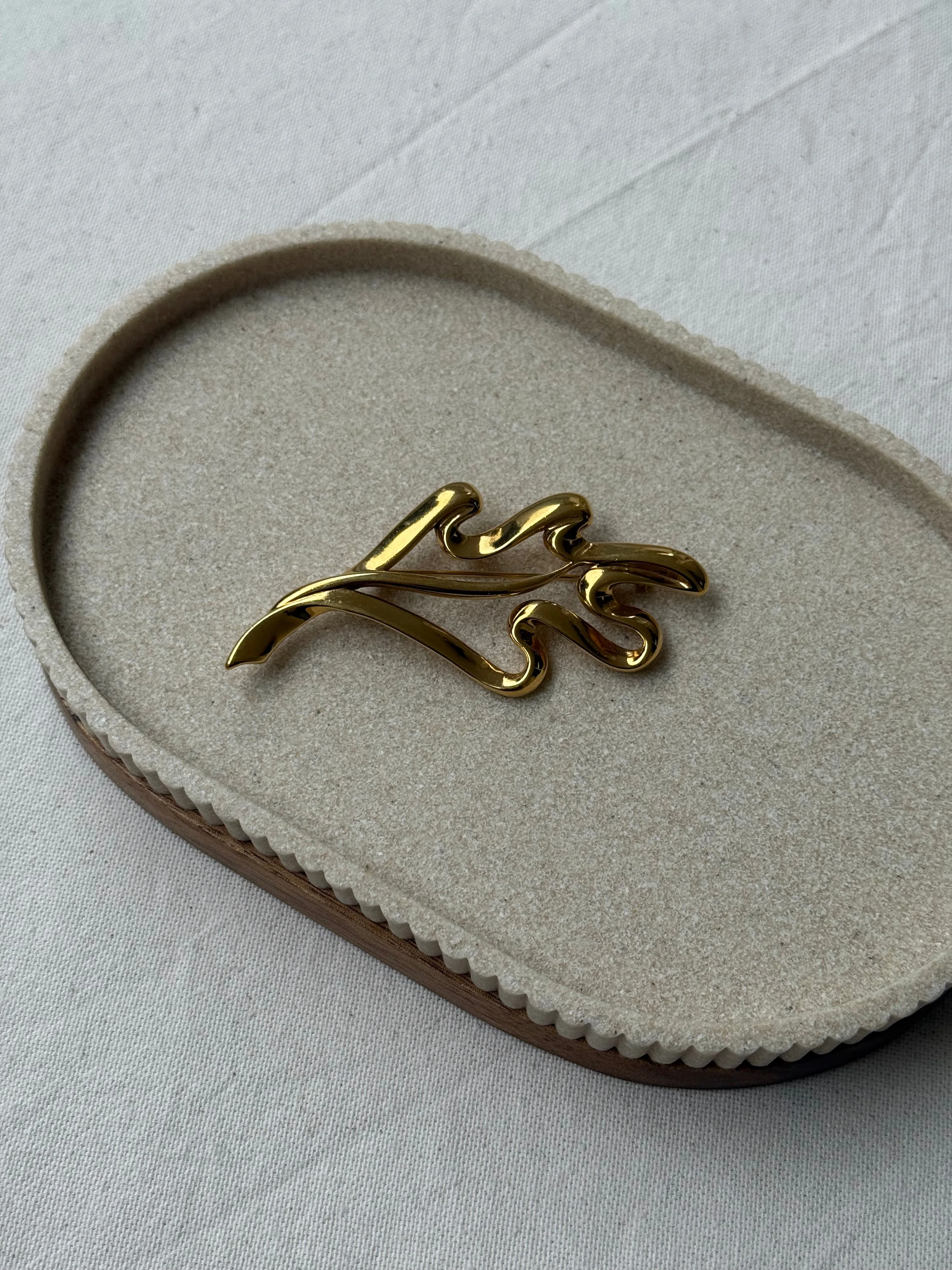 Broche Trifari Vintage - Feuillage Ajouré - Image 2
