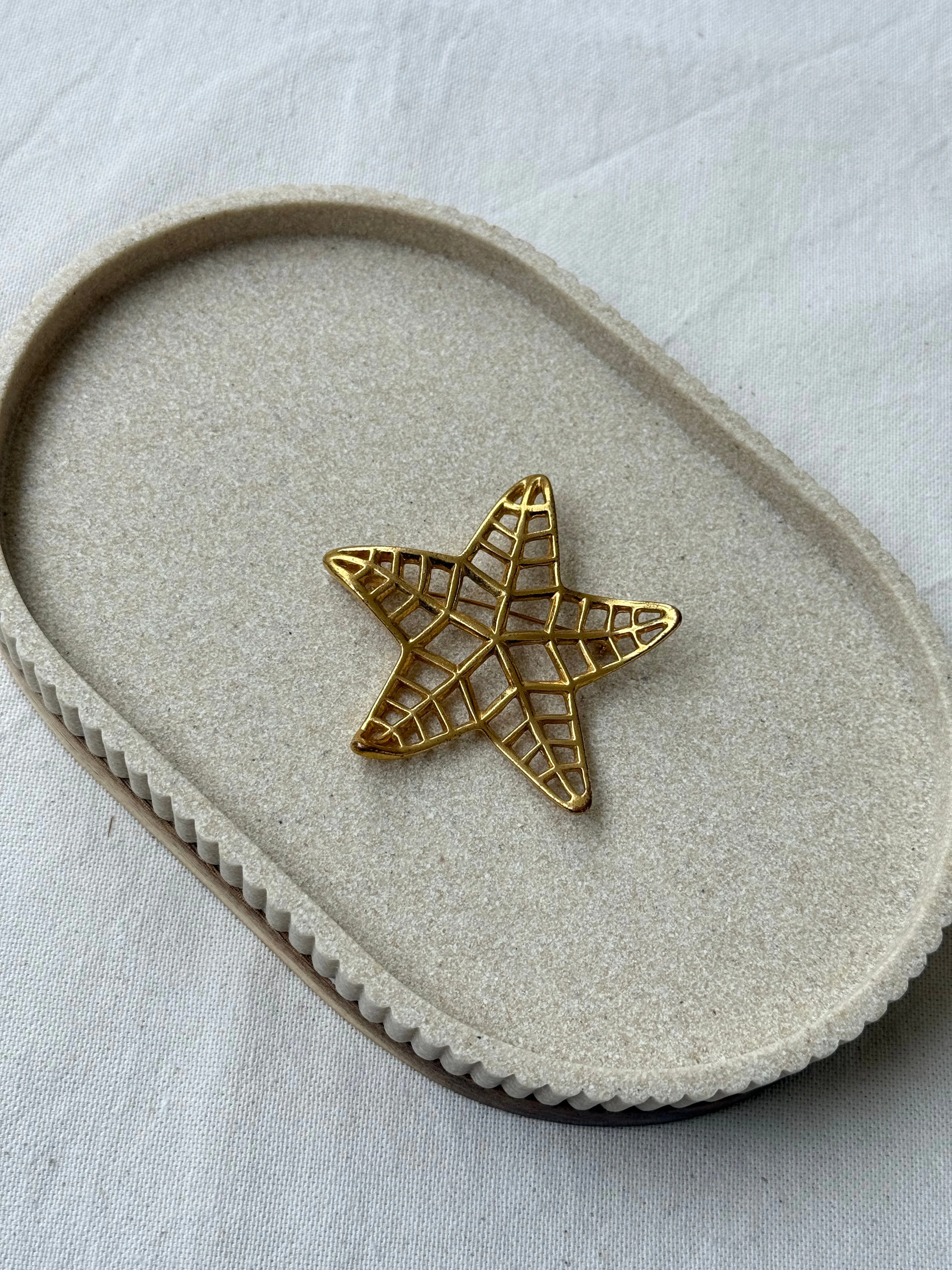 Broche Vintage - Étoile Ajourée - Image 2
