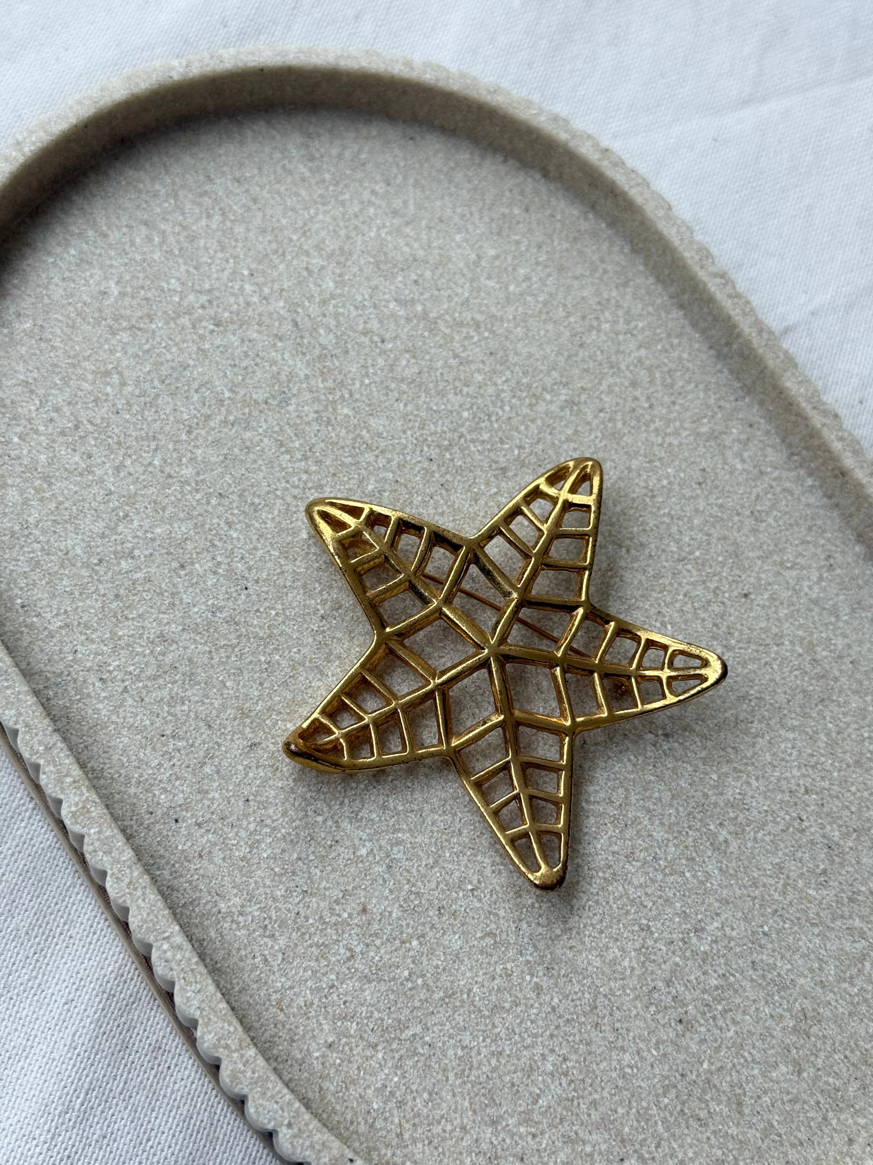 Broche Vintage - Étoile Ajourée - Image 3