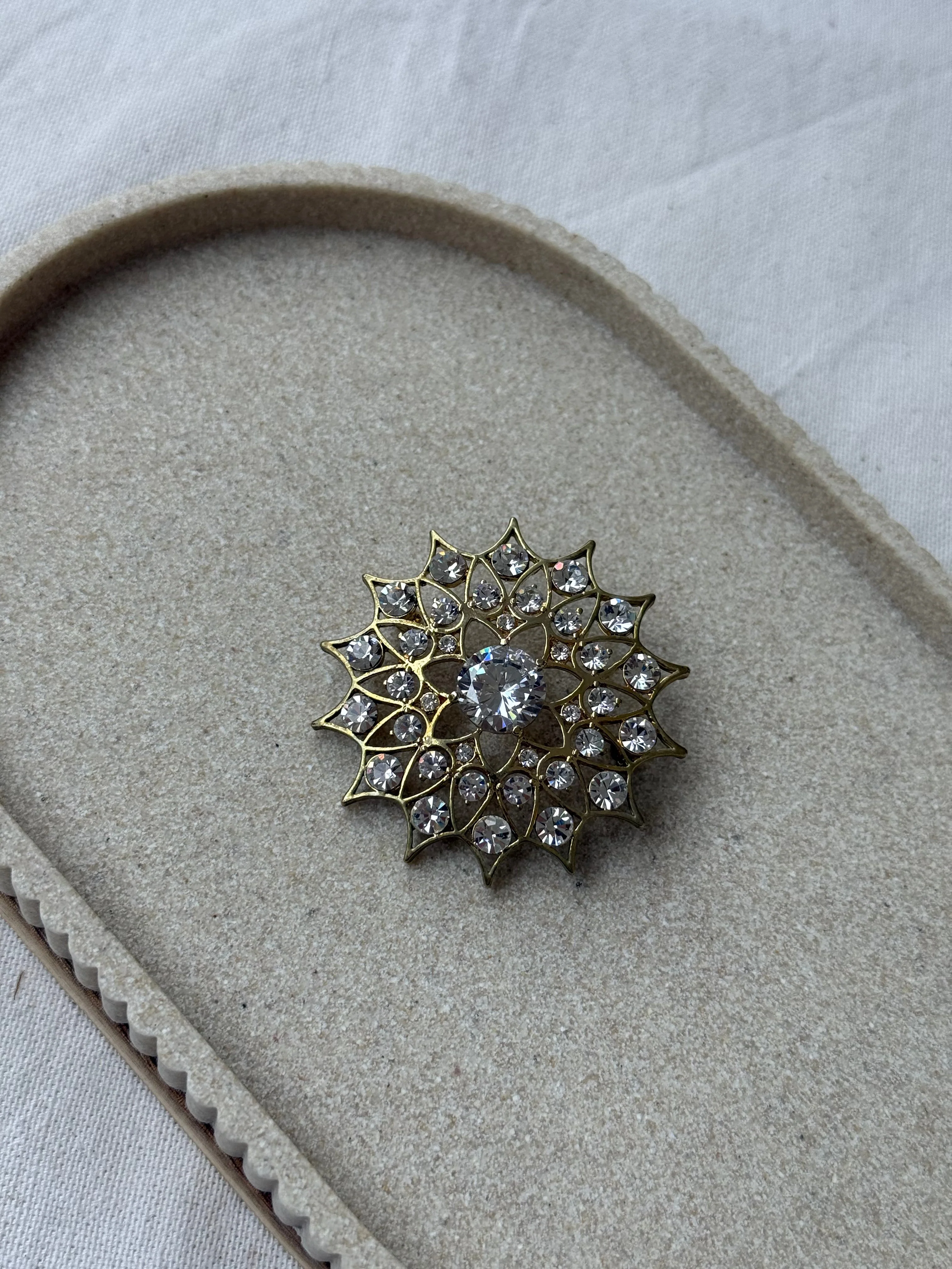 Broche Vintage - Rosace De Strass - Image 3