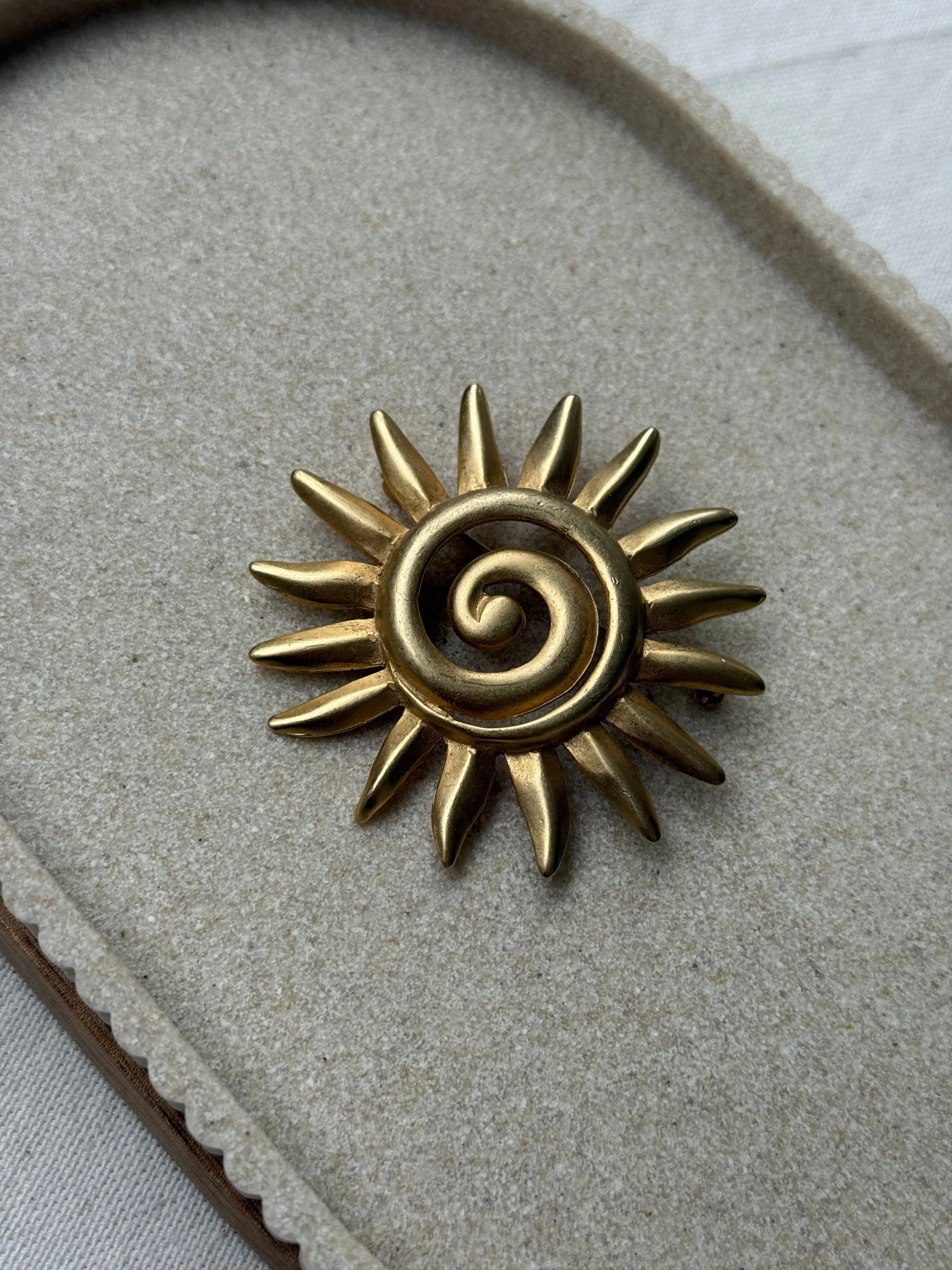 Broche Vintage - Soleil Spiralé - Image 3