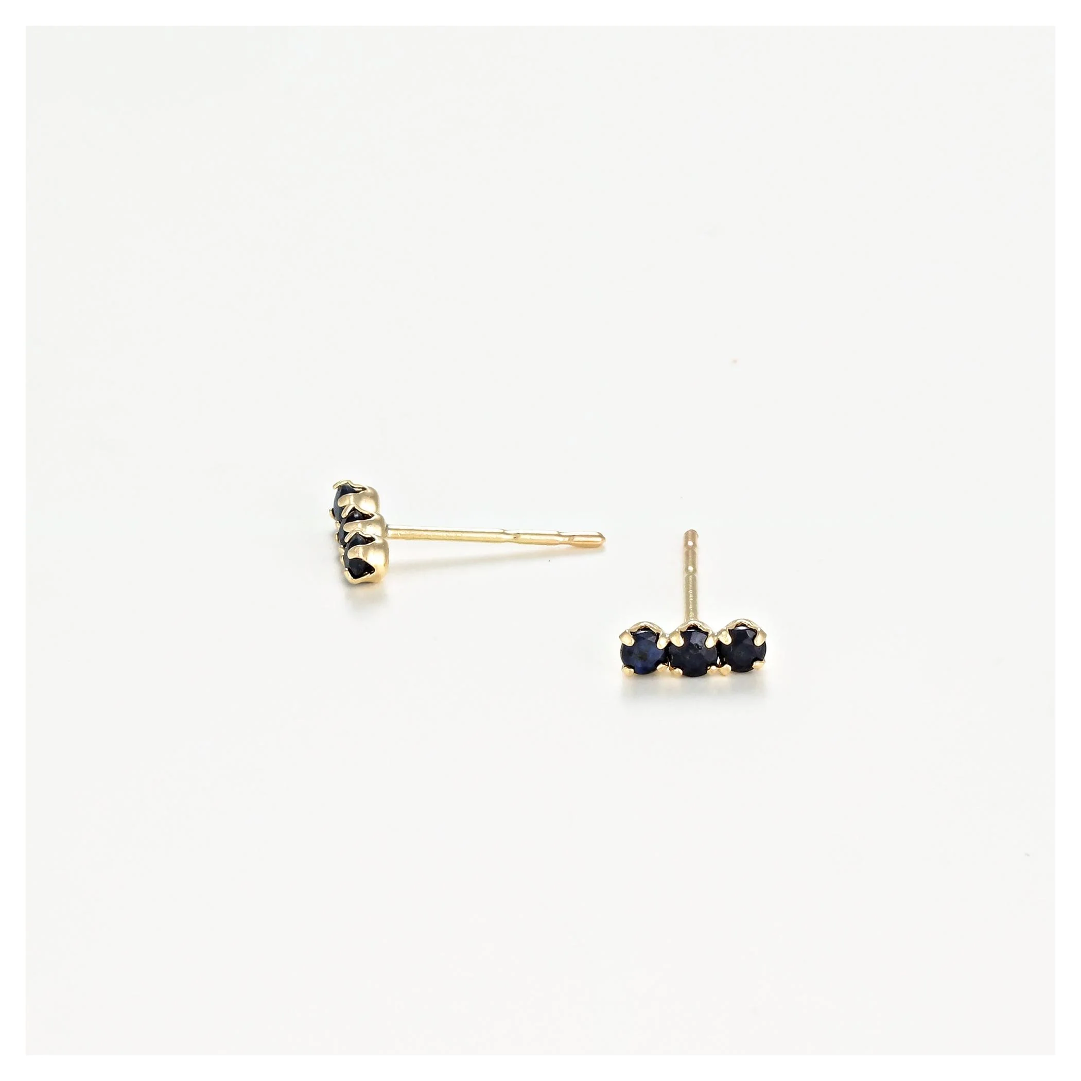 Boucles D'Oreilles "Trio De Puces Saphir 0,24Ct/6" Or Jaune 375/1000 - Image 3