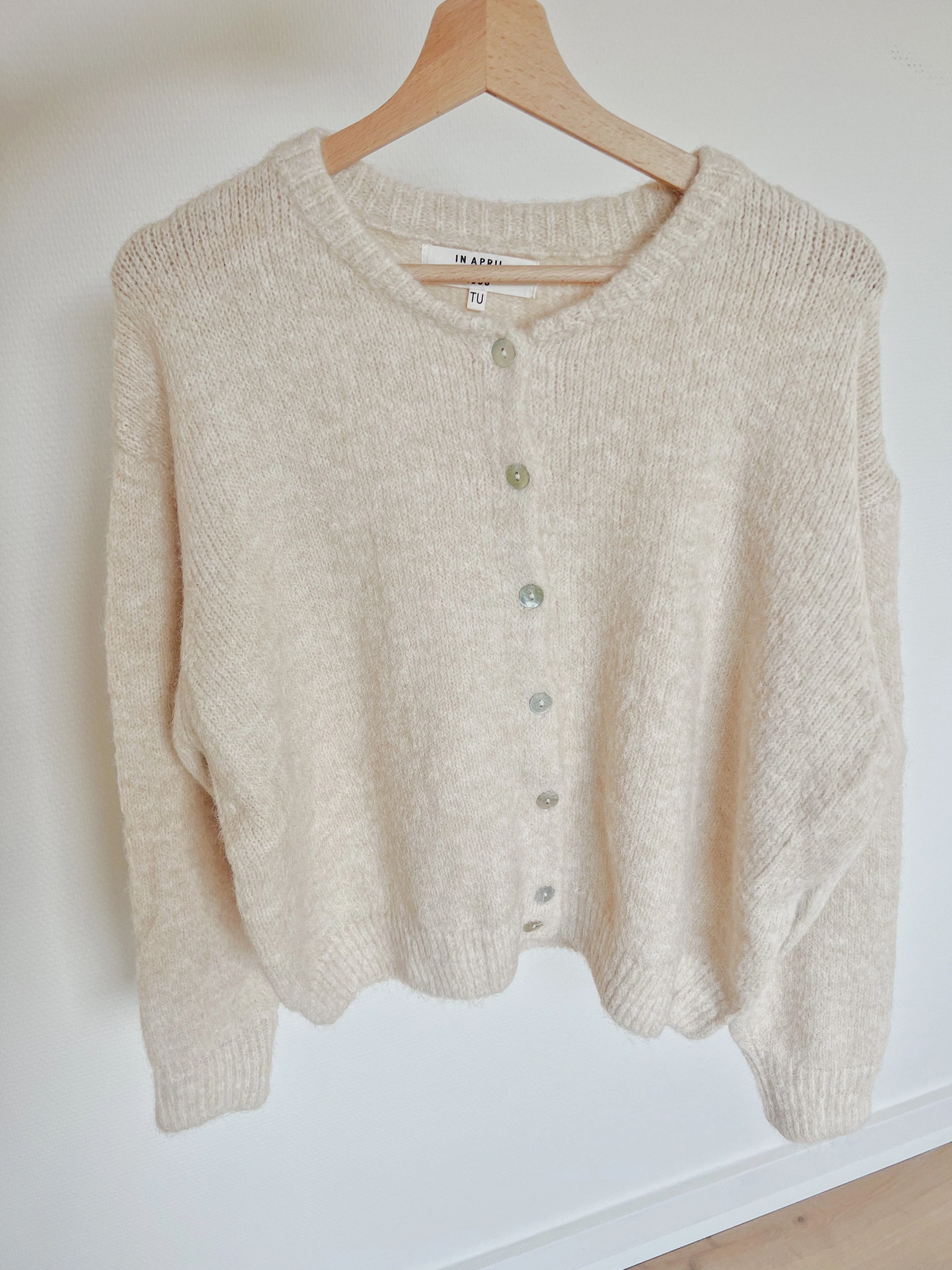 Cardigan Charlie Beige - Image 6