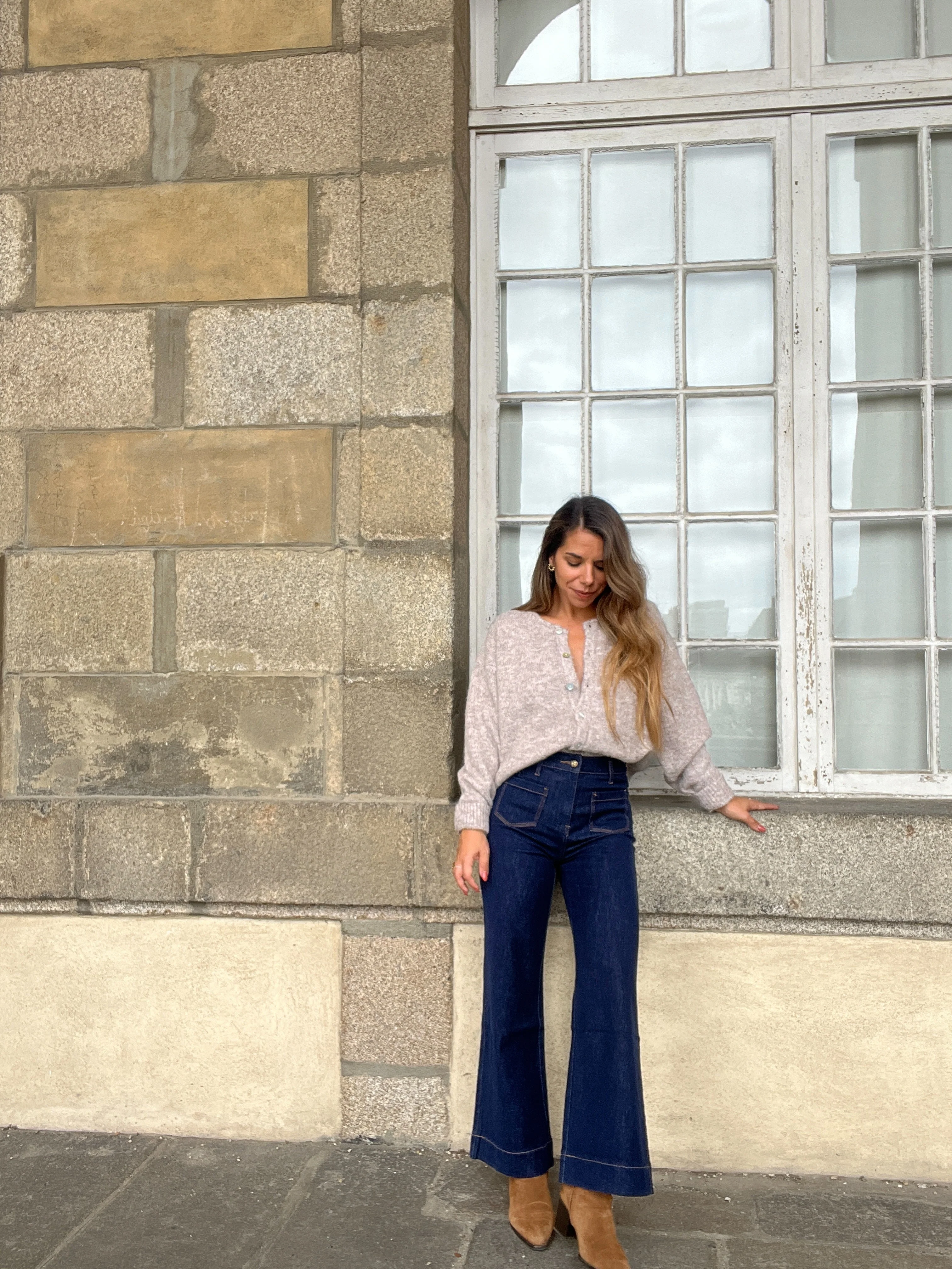 Cardigan Charlie Taupe - Image 3