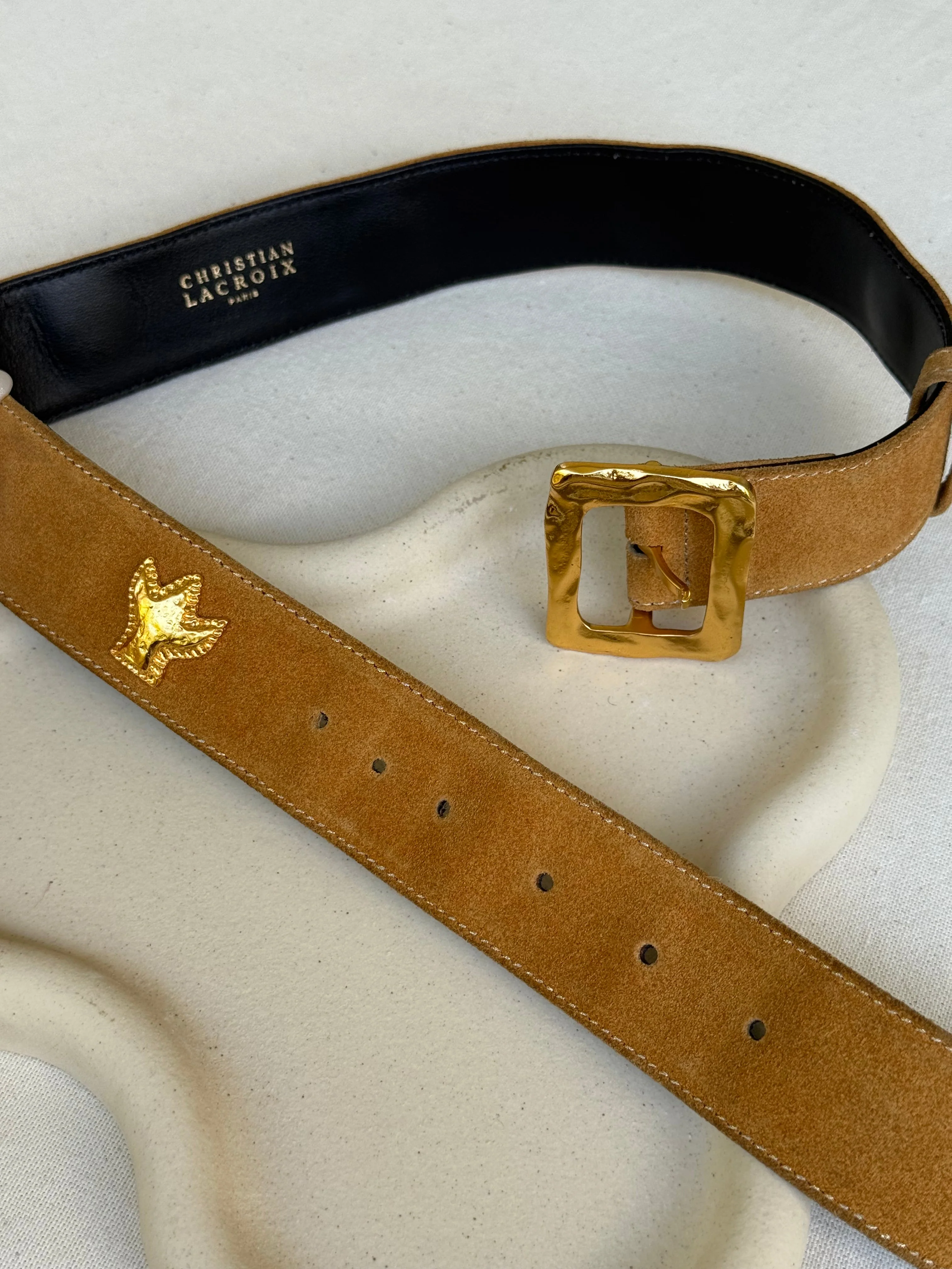 Christian Lacroix - Ceinture Vintage - Daim Camel Et Empiècements Dorés - Image 3