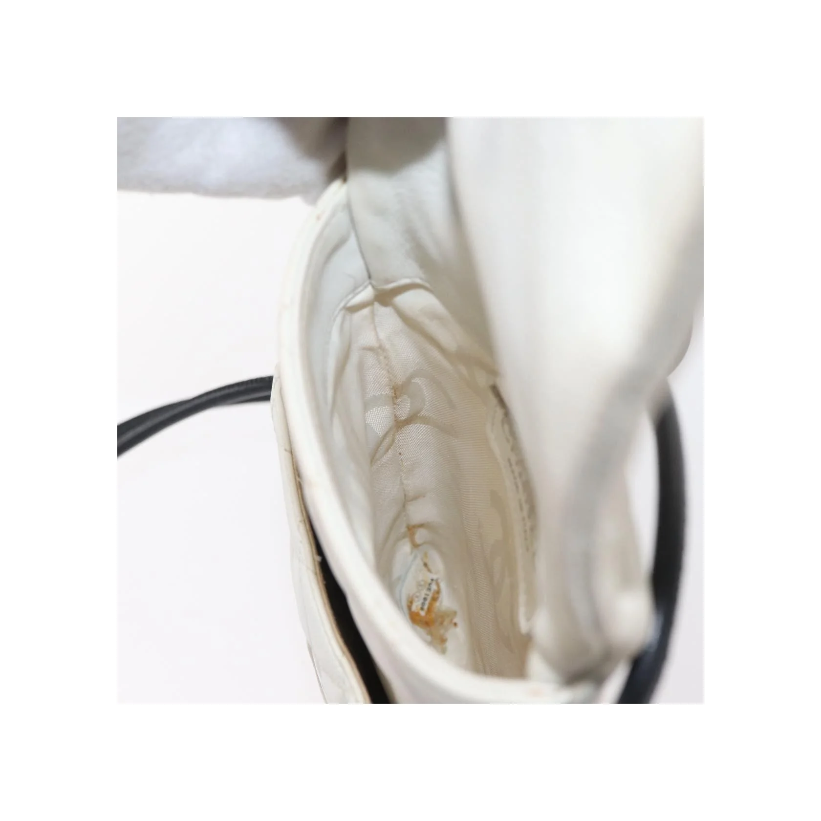 Sac Porté Croisé À Rabat Chanel Cambon - White - Image 20