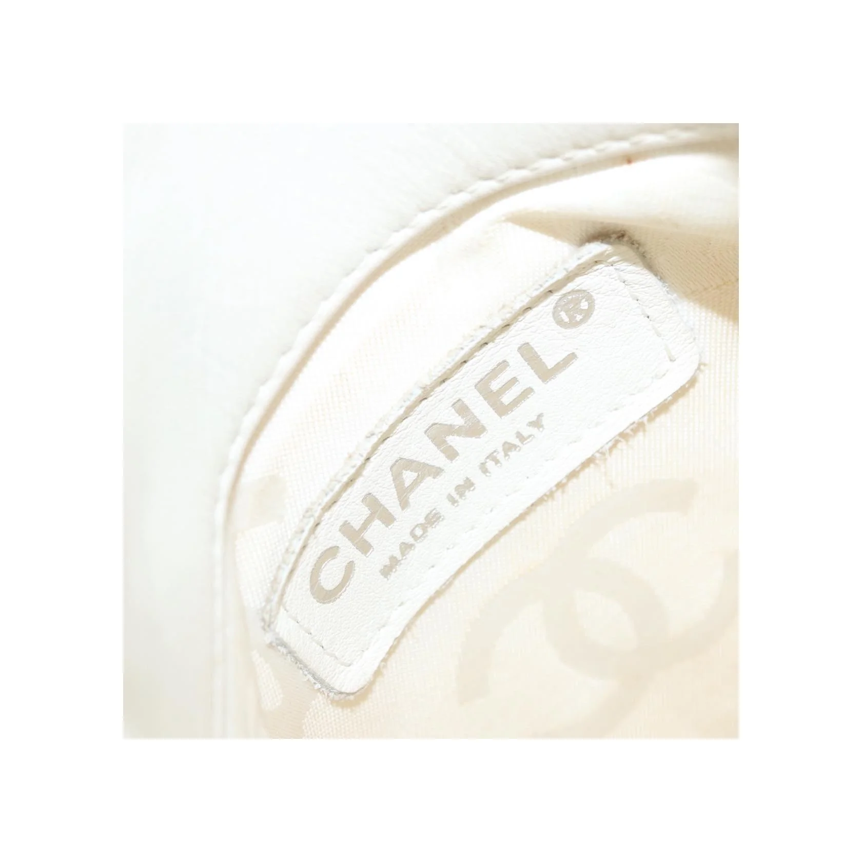Sac Porté Croisé À Rabat Chanel Cambon - White - Image 6