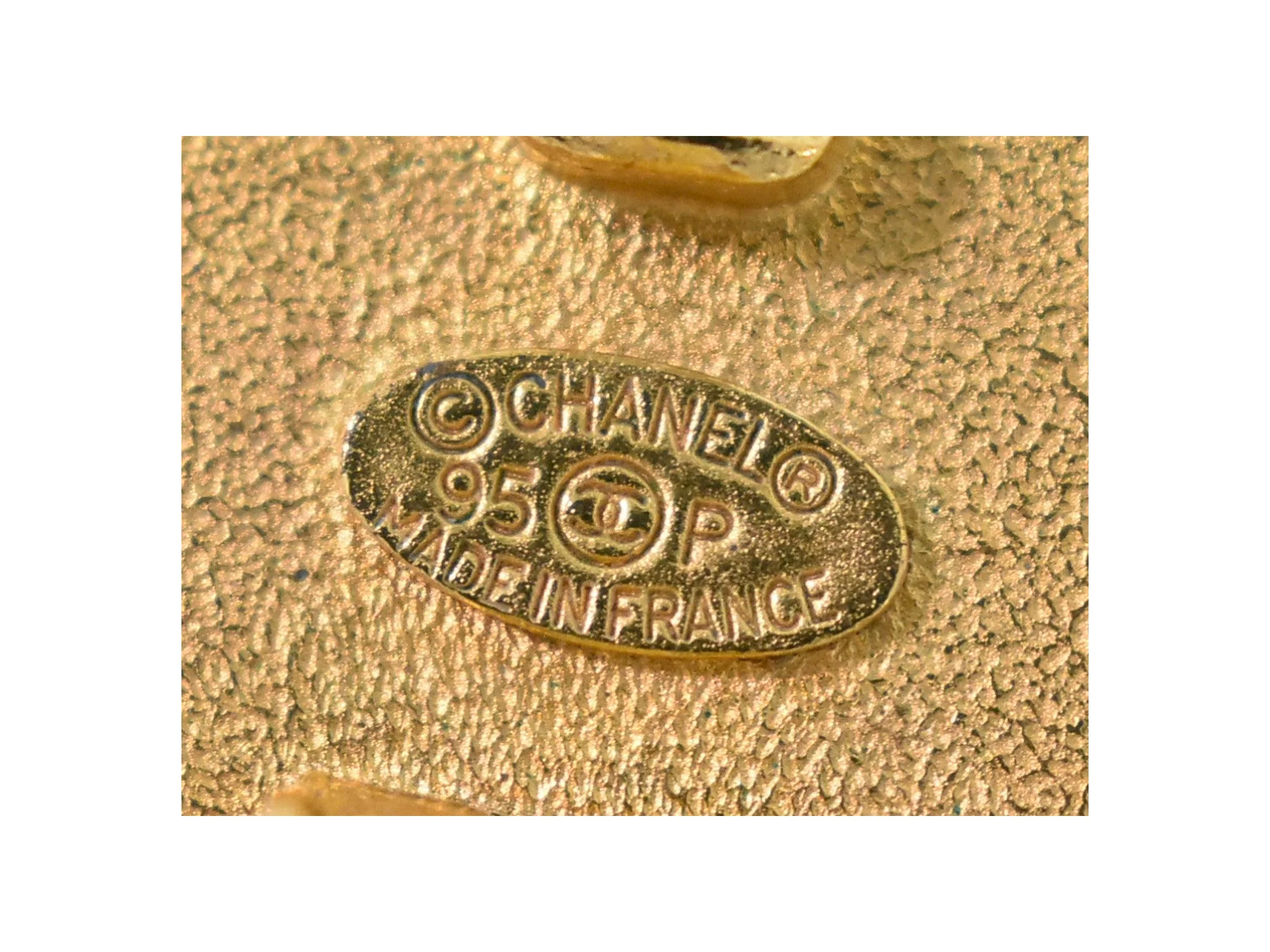 Boucles D'Oreilles Créoles Clip Chanel Cc - Gold - Image 4