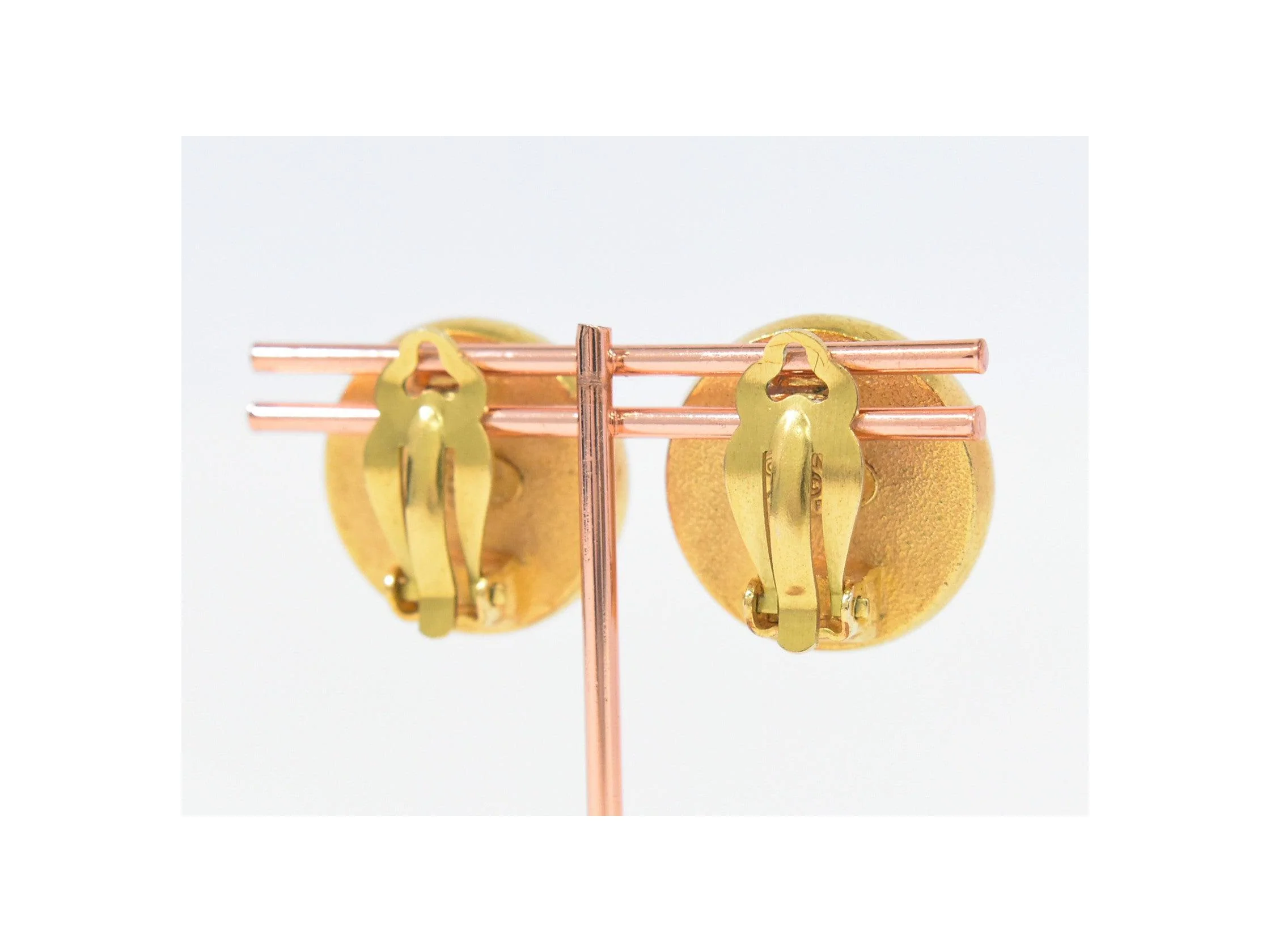 Boucles D'Oreilles Créoles Clip Chanel Cc - Gold - Image 9