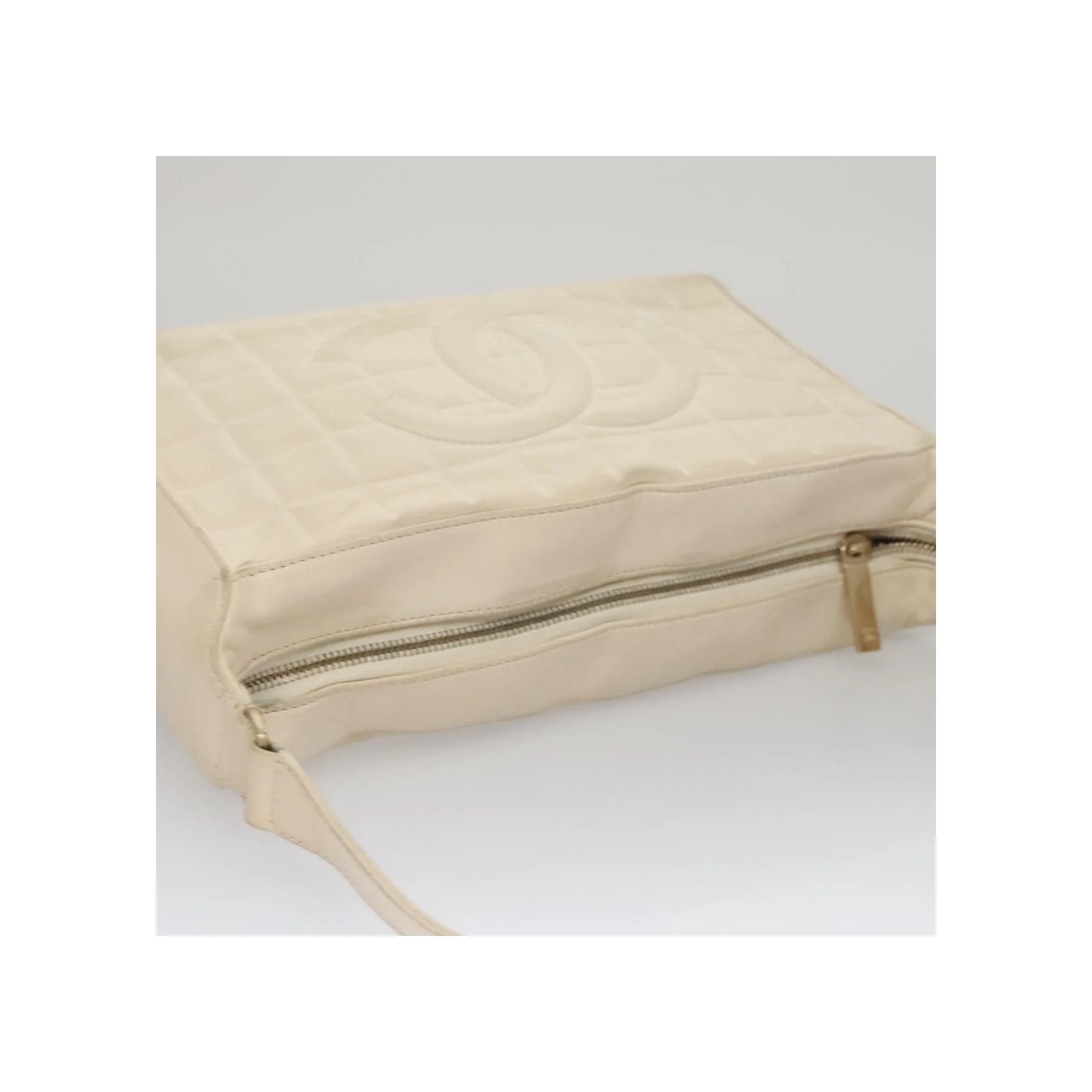 Sac À Bandoulière Chanel Chocolate Bar Cc - White - Image 16