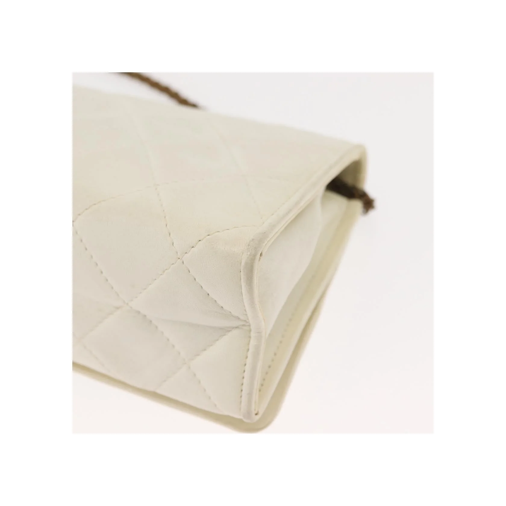 Grand Portefeuille À Rabat Chaîne Chanel - White - Image 9