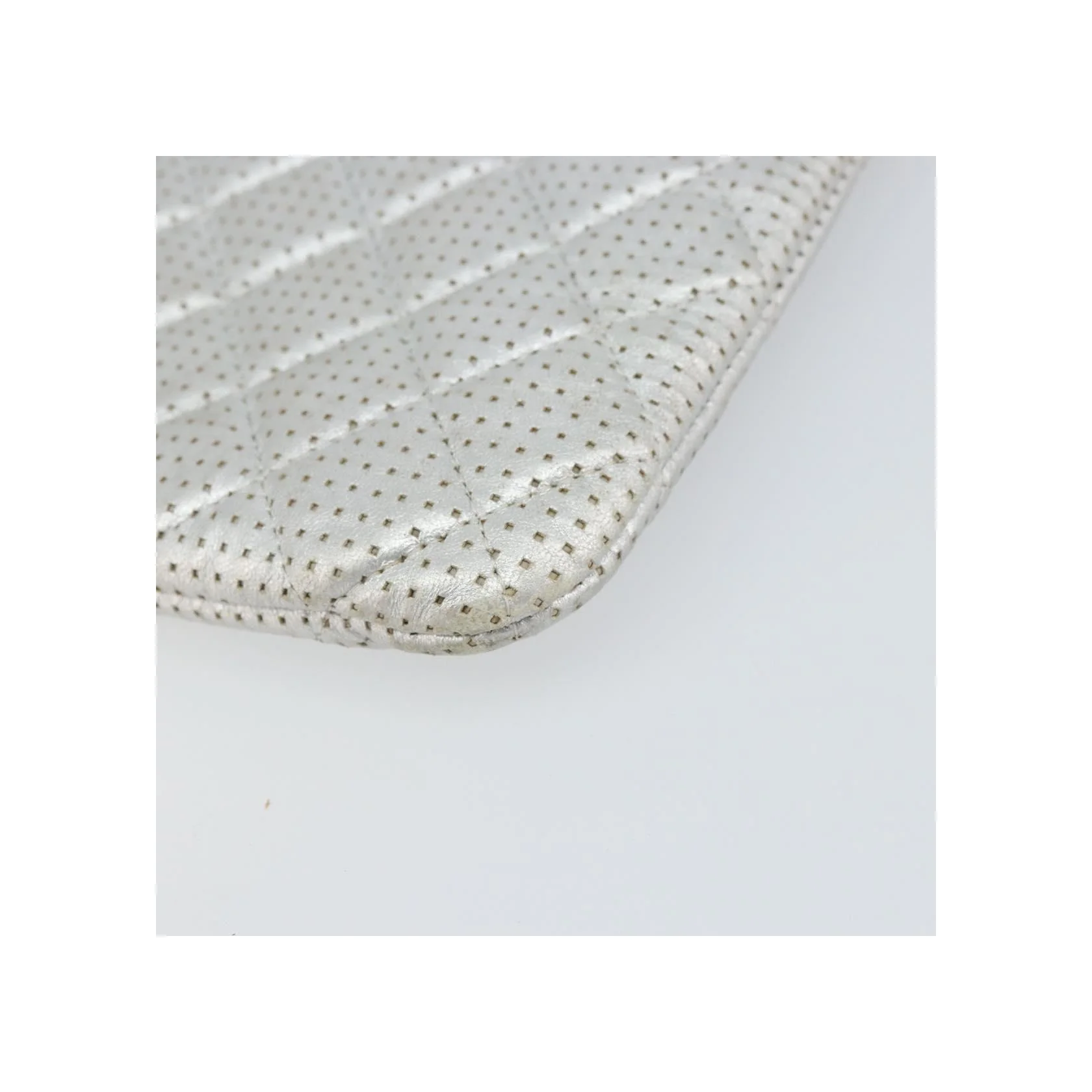 Pochette Chanel O Case - Silver - Image 11