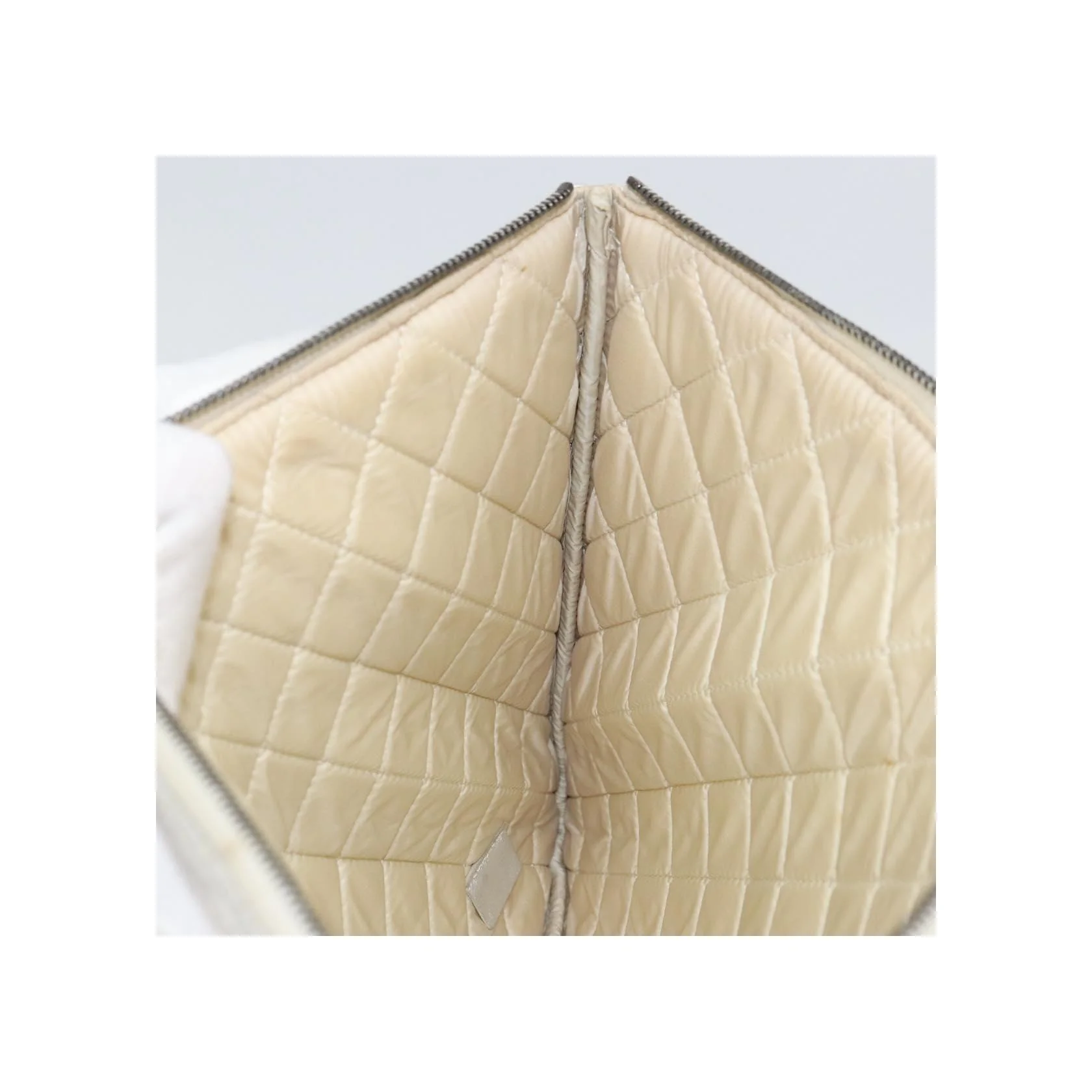 Pochette Chanel O Case - Silver - Image 18